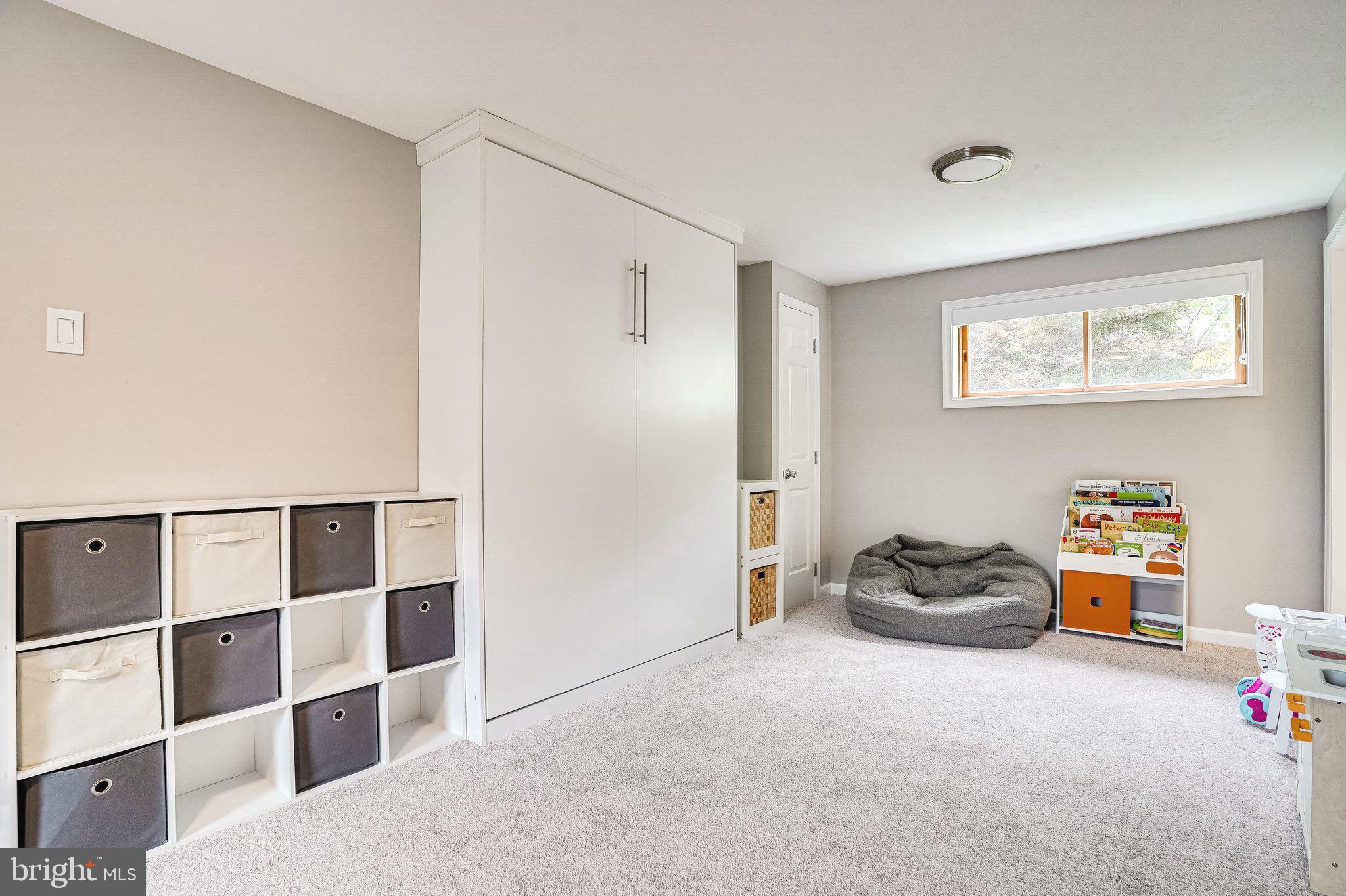 WEST SPRINGFIELD - Residential