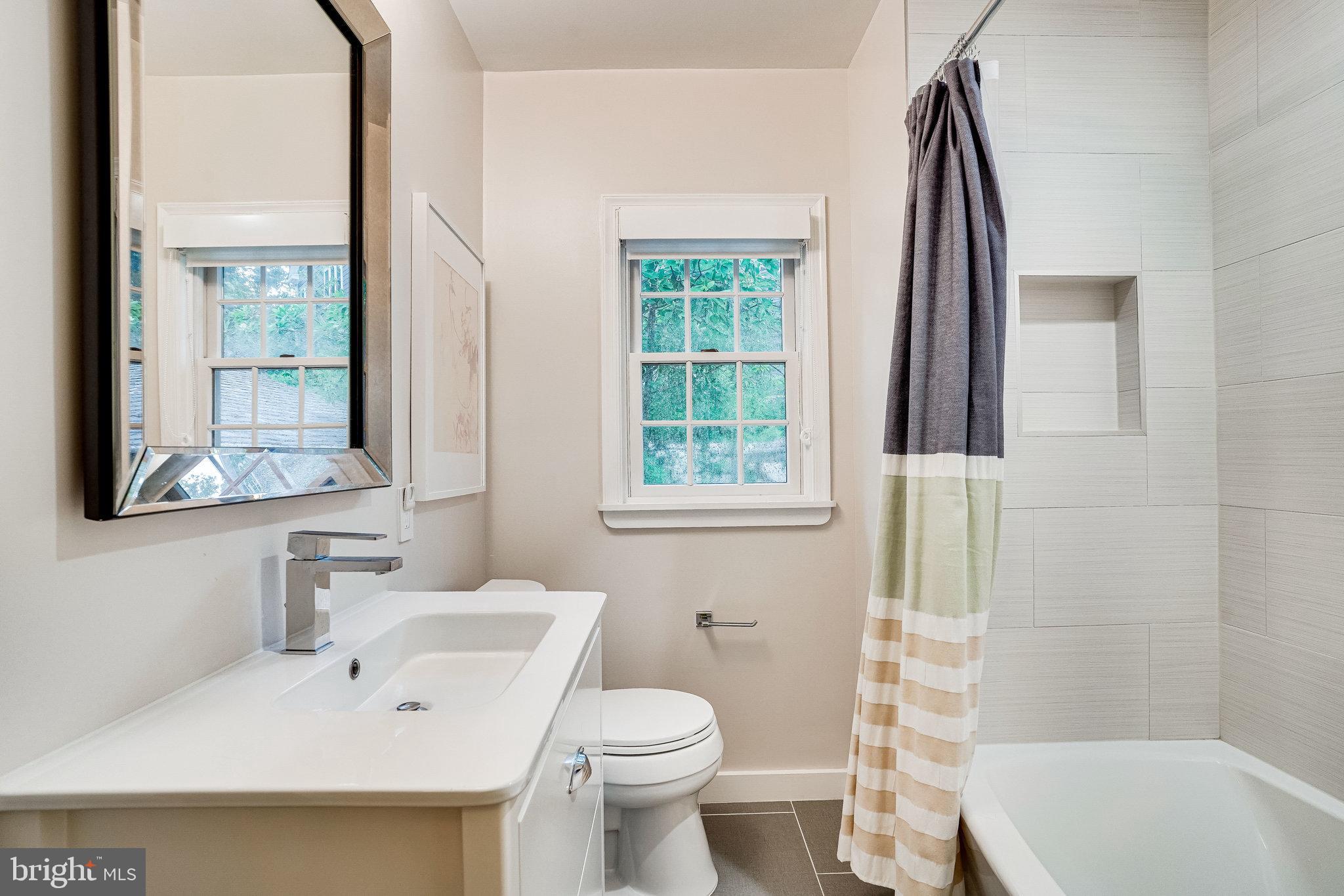 WEST SPRINGFIELD - Residential