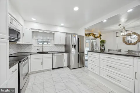 326 Francis Drive, Havertown, PA 19083 - MLS#: PADE2080966