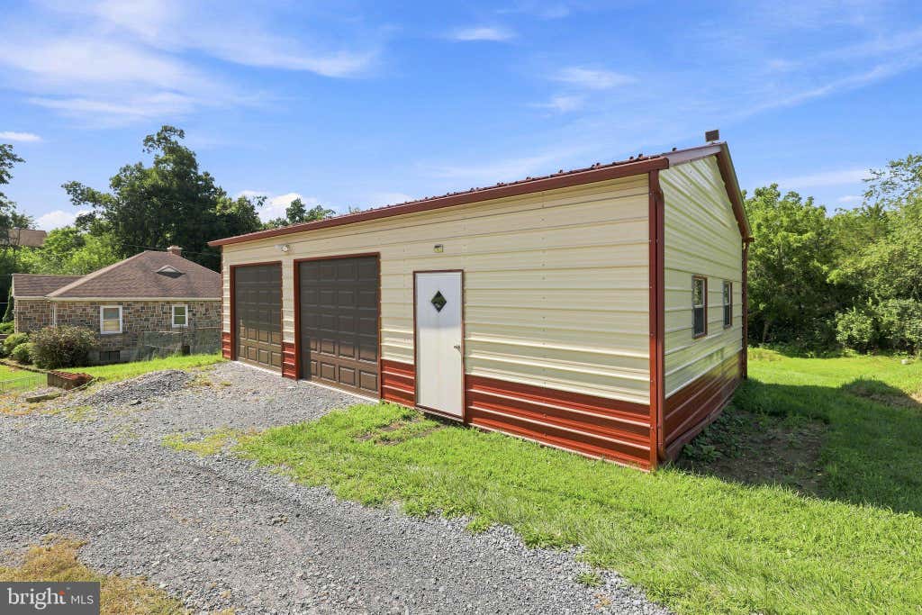 Photo of 960 Mount Gretna Road, ELIZABETHTOWN, PA 17022 (MLS # PALA2093302)