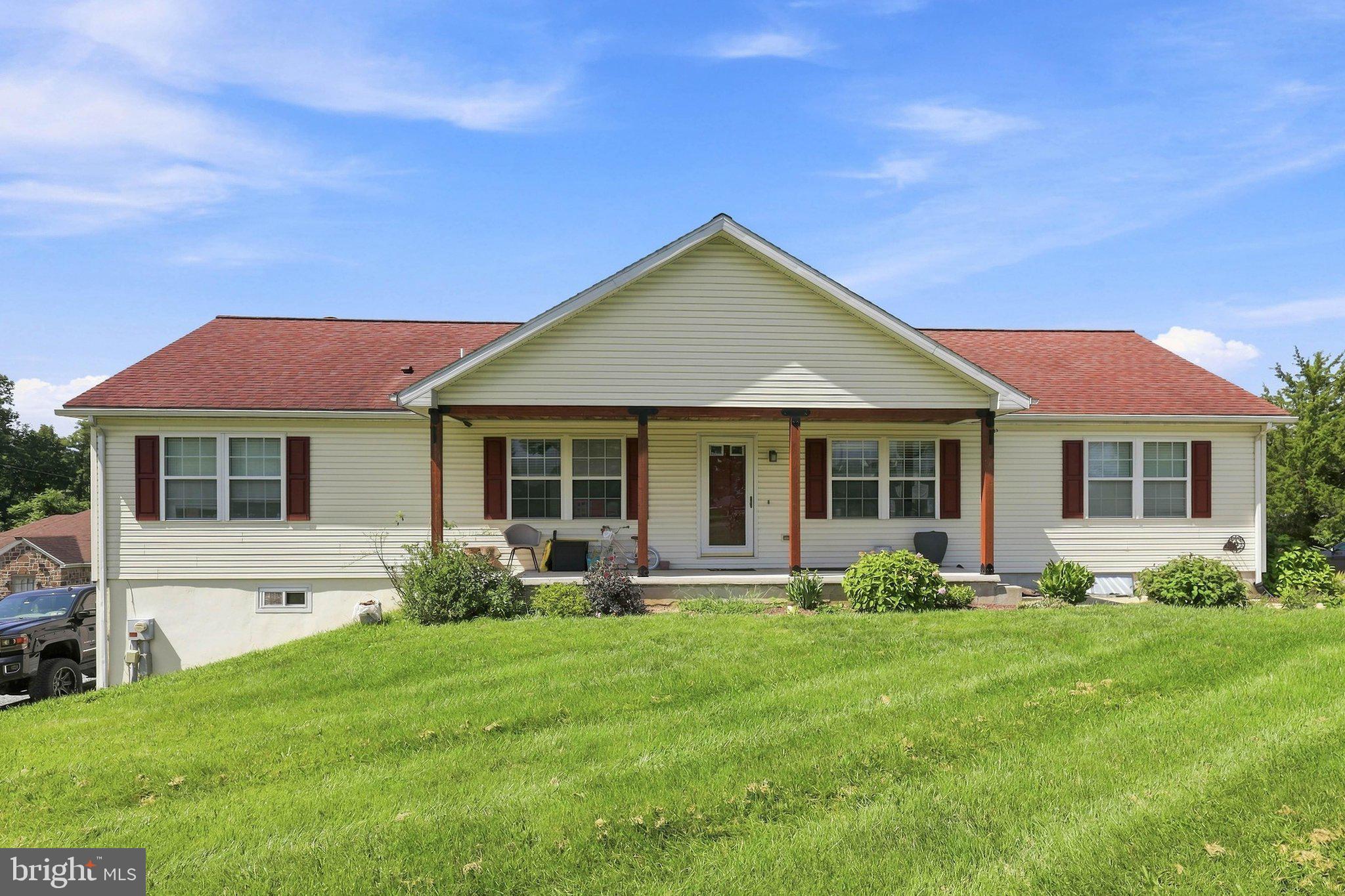 960 MOUNT GRETNA ROAD