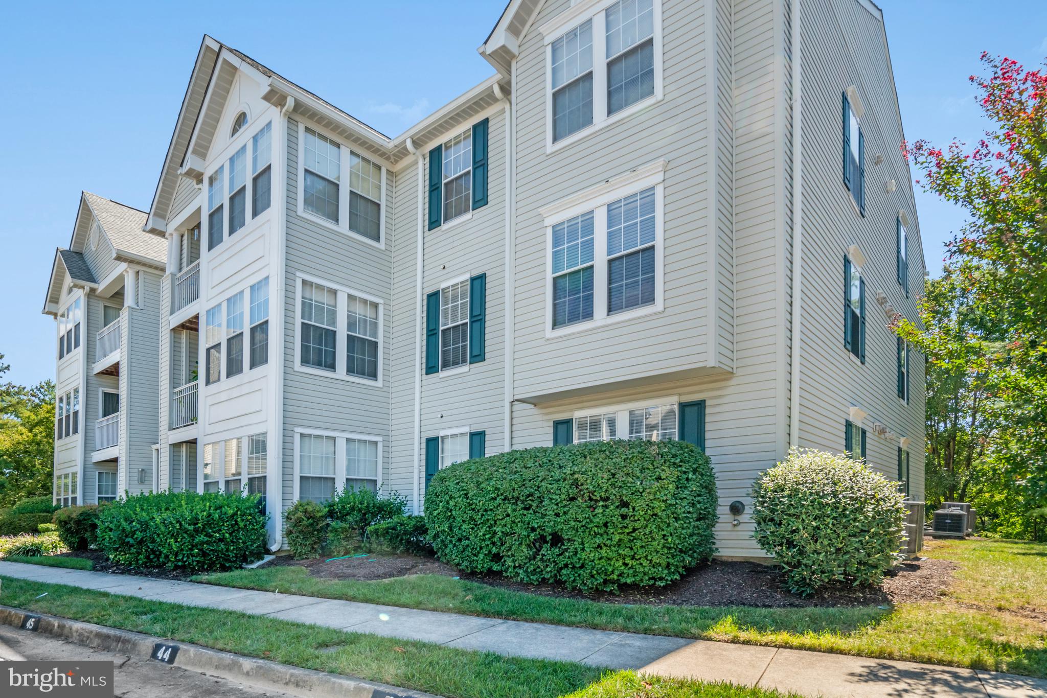 7518 SNOWPEA COURT B 38