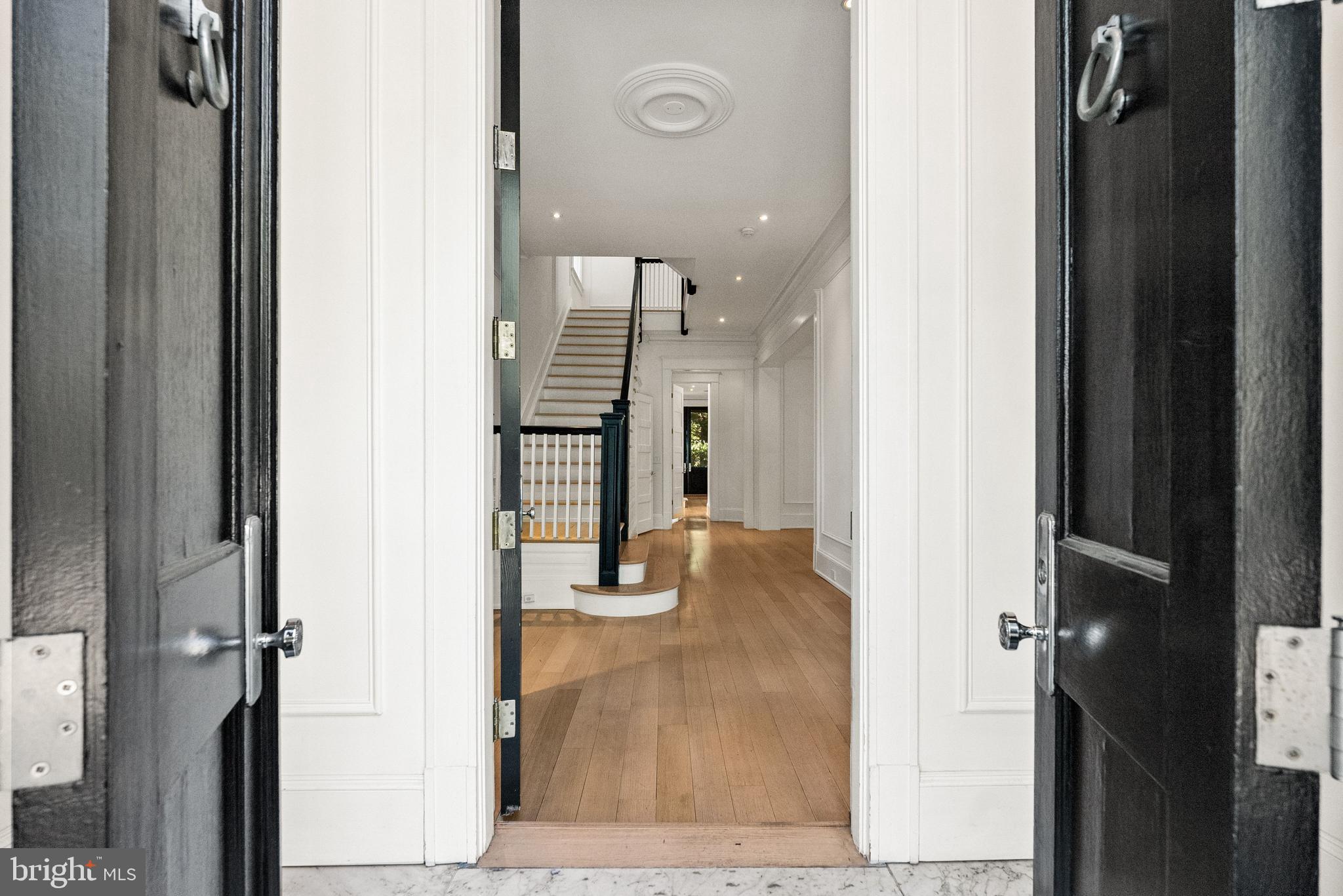 2107 WYOMING AVENUE NW