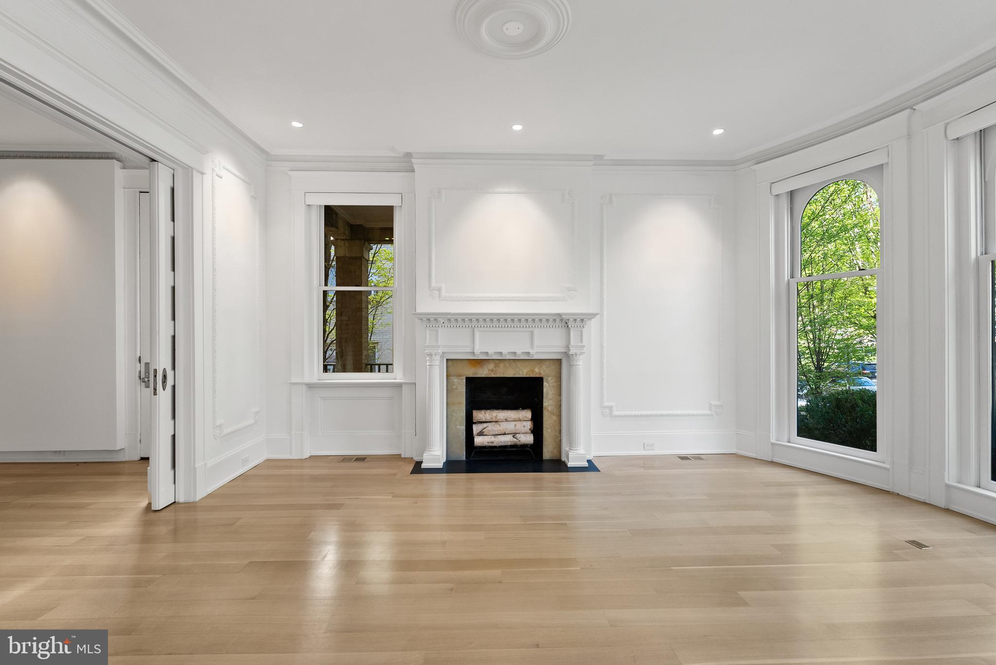 2107 WYOMING AVENUE NW