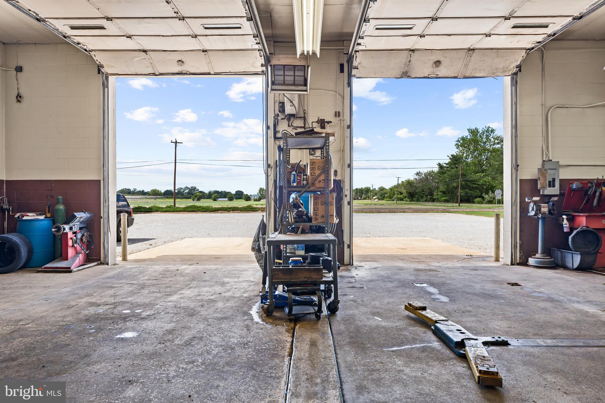 5373 CHESTNUT AVENUE