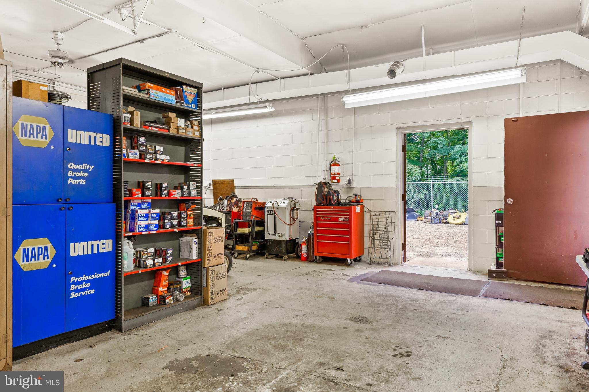 5373 CHESTNUT AVENUE