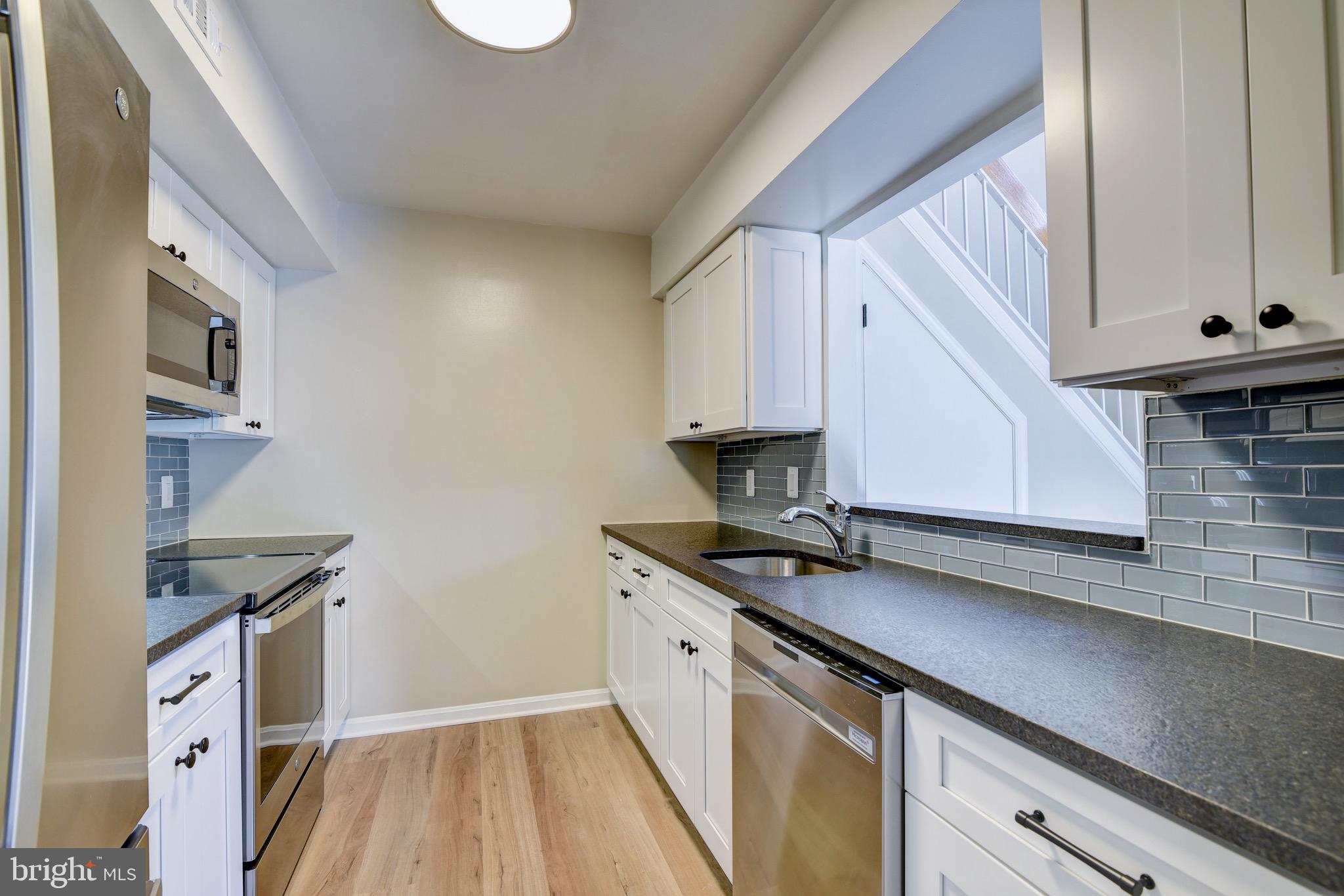 PONDS AT CENTREVILLE - Residential