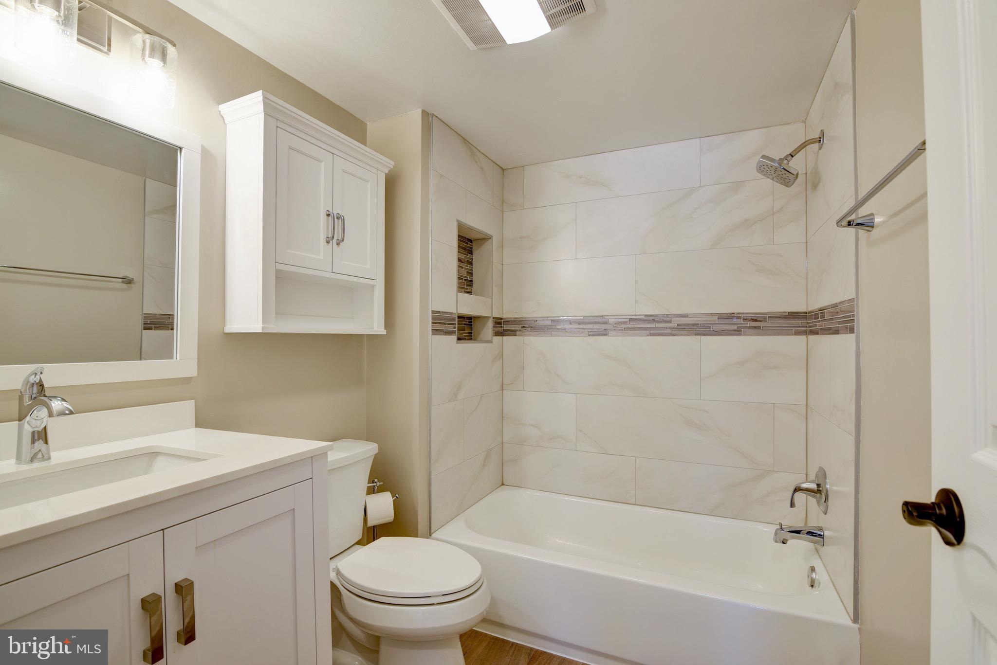 PONDS AT CENTREVILLE - Residential