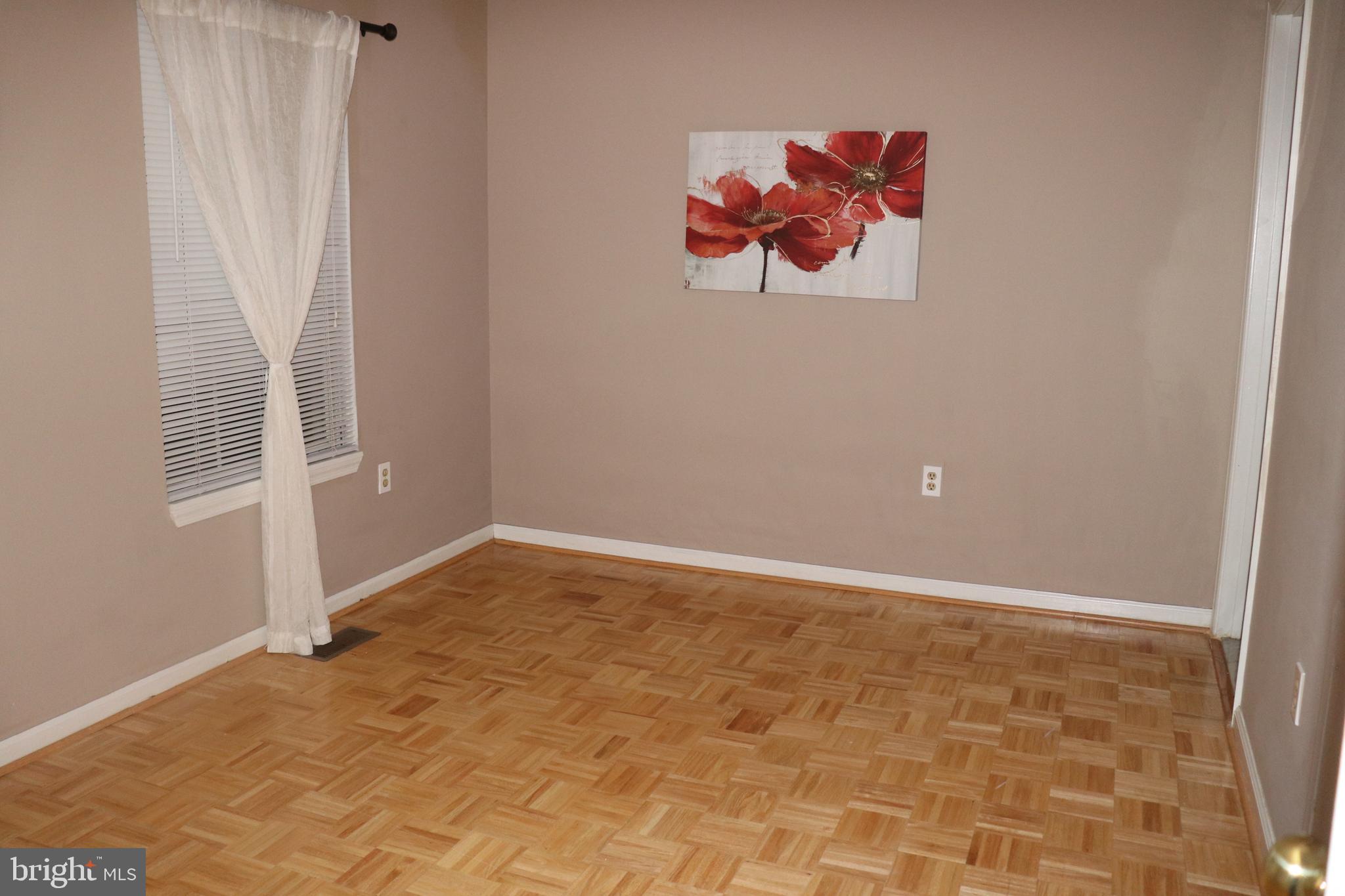 SILVER SPRING CNTRY CLUB - Residential