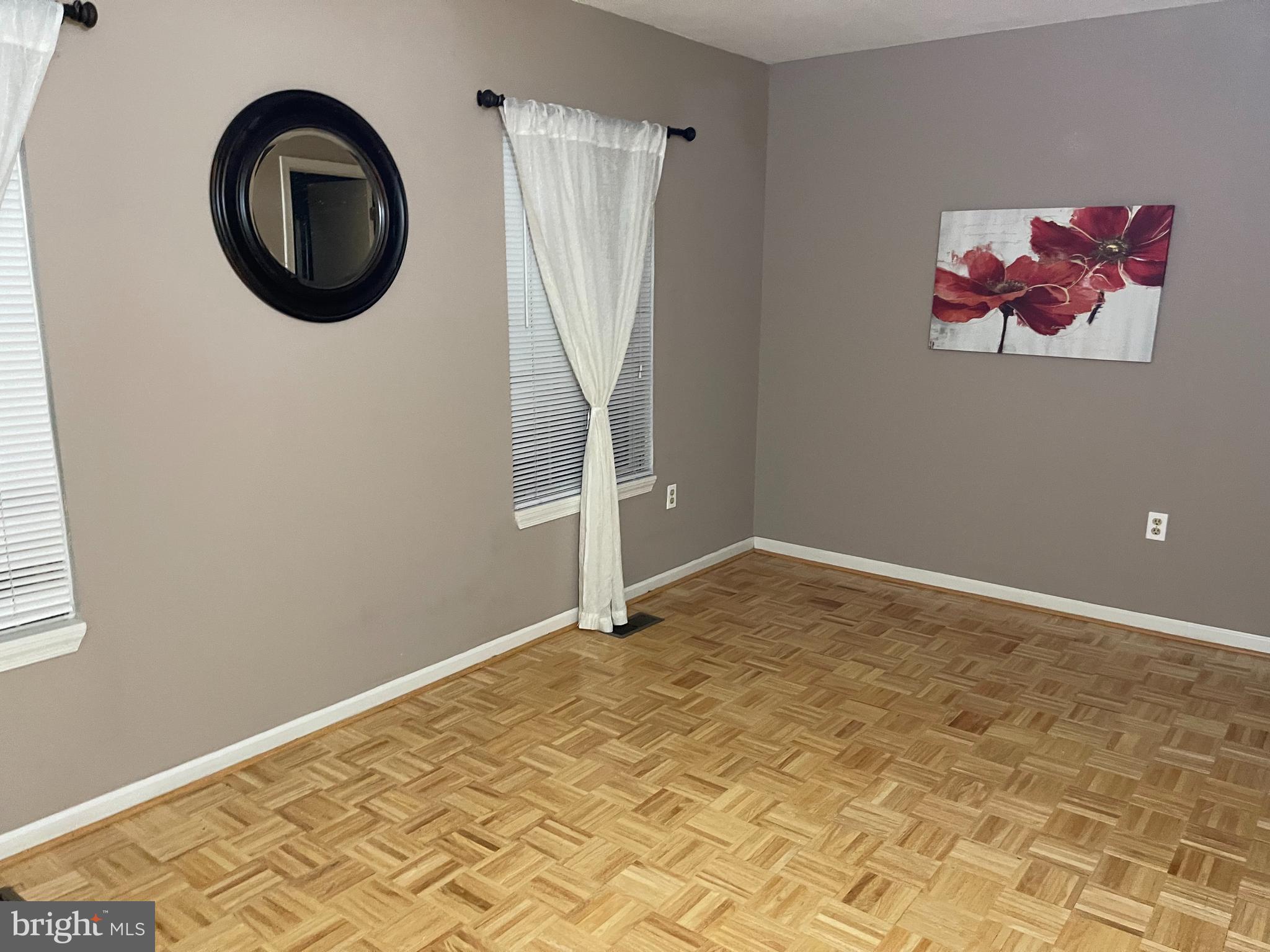 SILVER SPRING CNTRY CLUB - Residential