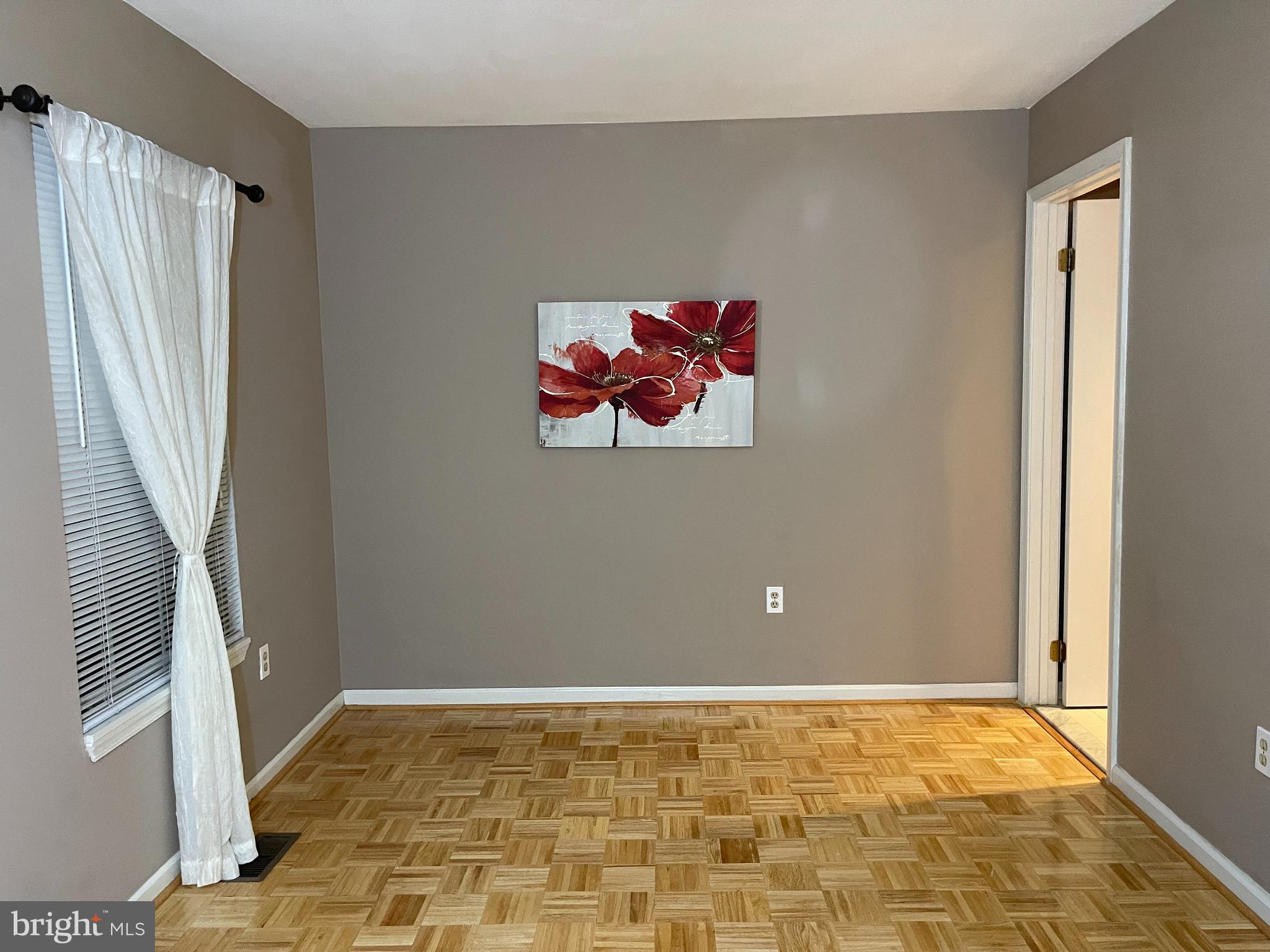 SILVER SPRING CNTRY CLUB - Residential