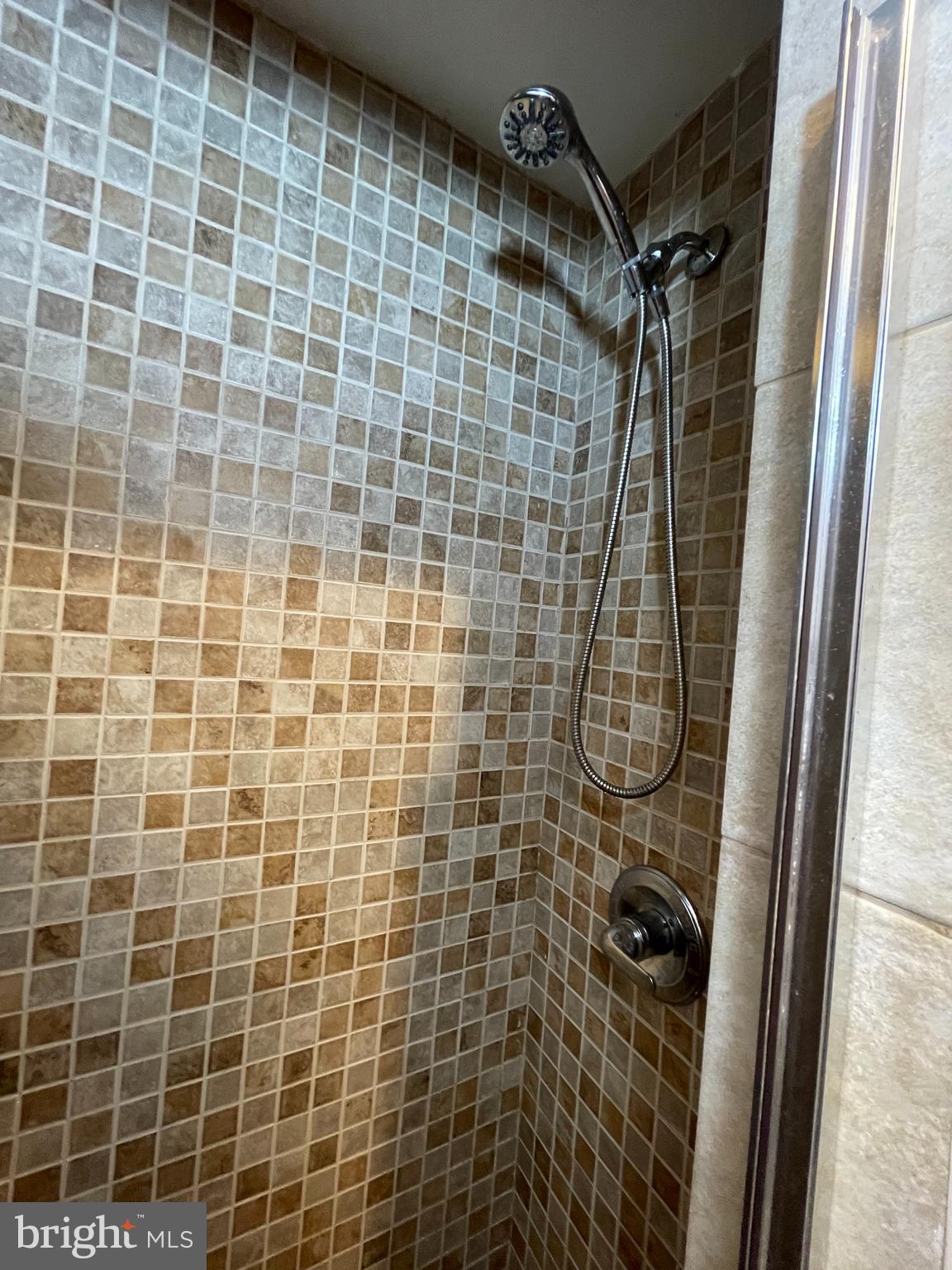 SILVER SPRING CNTRY CLUB - Residential