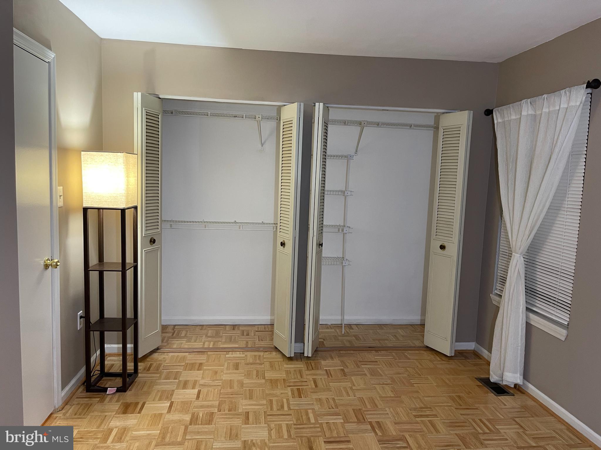 SILVER SPRING CNTRY CLUB - Residential