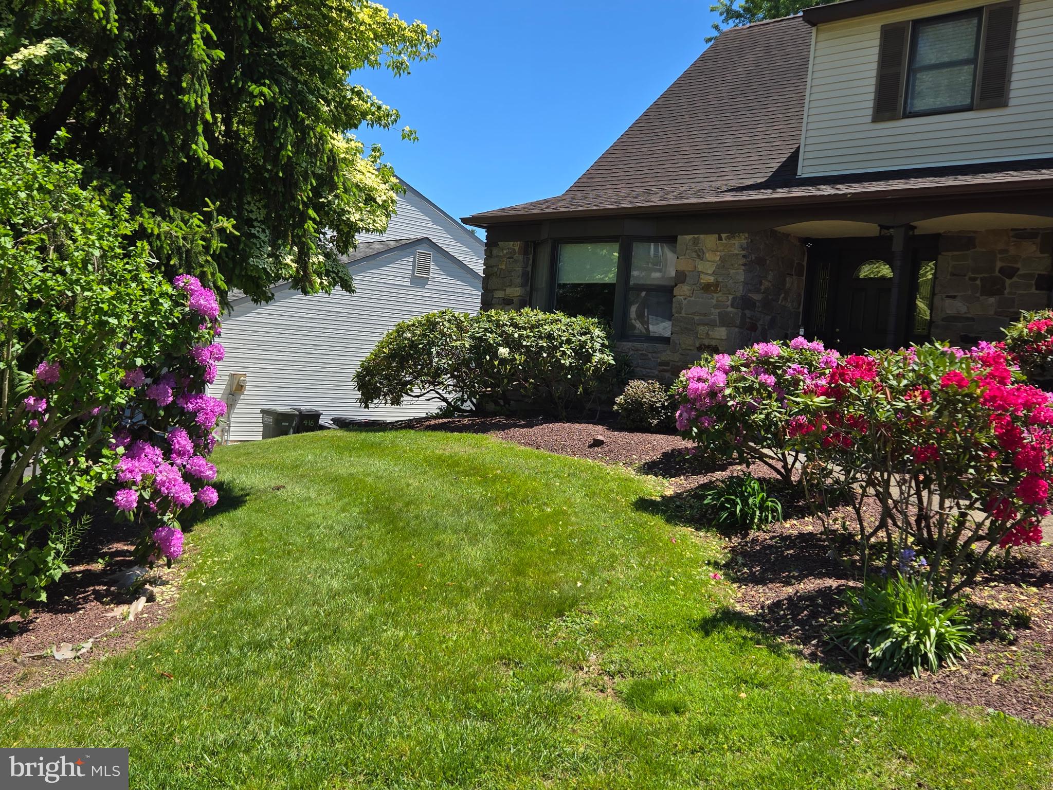 418 FOX HOLLOW DRIVE