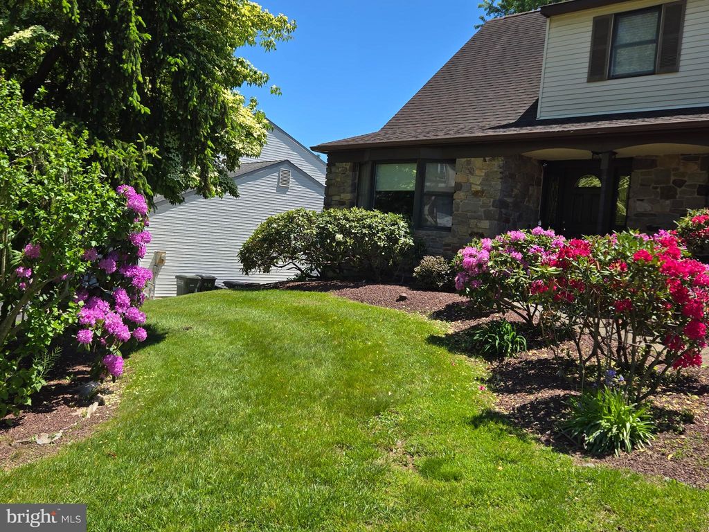 Photo of 418 Fox Hollow Drive, FEASTERVILLE TREVOSE, PA 19053 (MLS # PABU2103518)