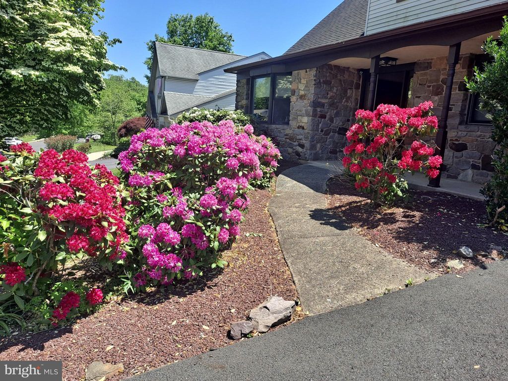 Photo of 418 Fox Hollow Drive, FEASTERVILLE TREVOSE, PA 19053 (MLS # PABU2103518)