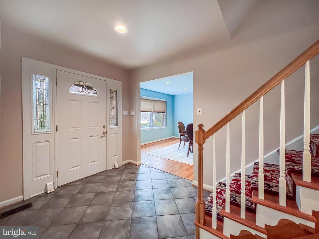 418 FOX HOLLOW DRIVE