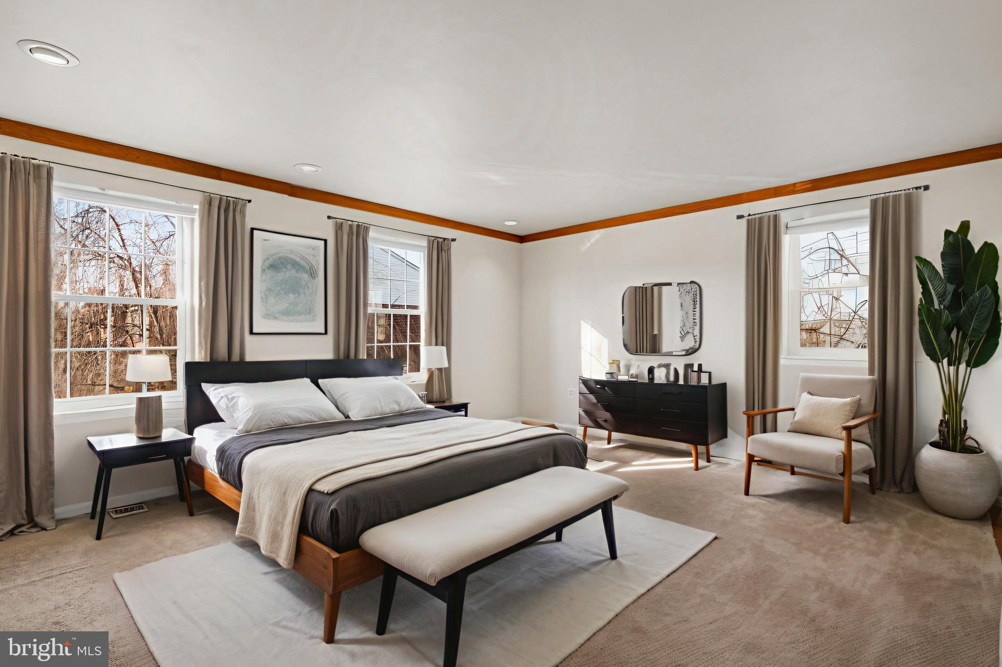 VILLAGE GREEN - Residential