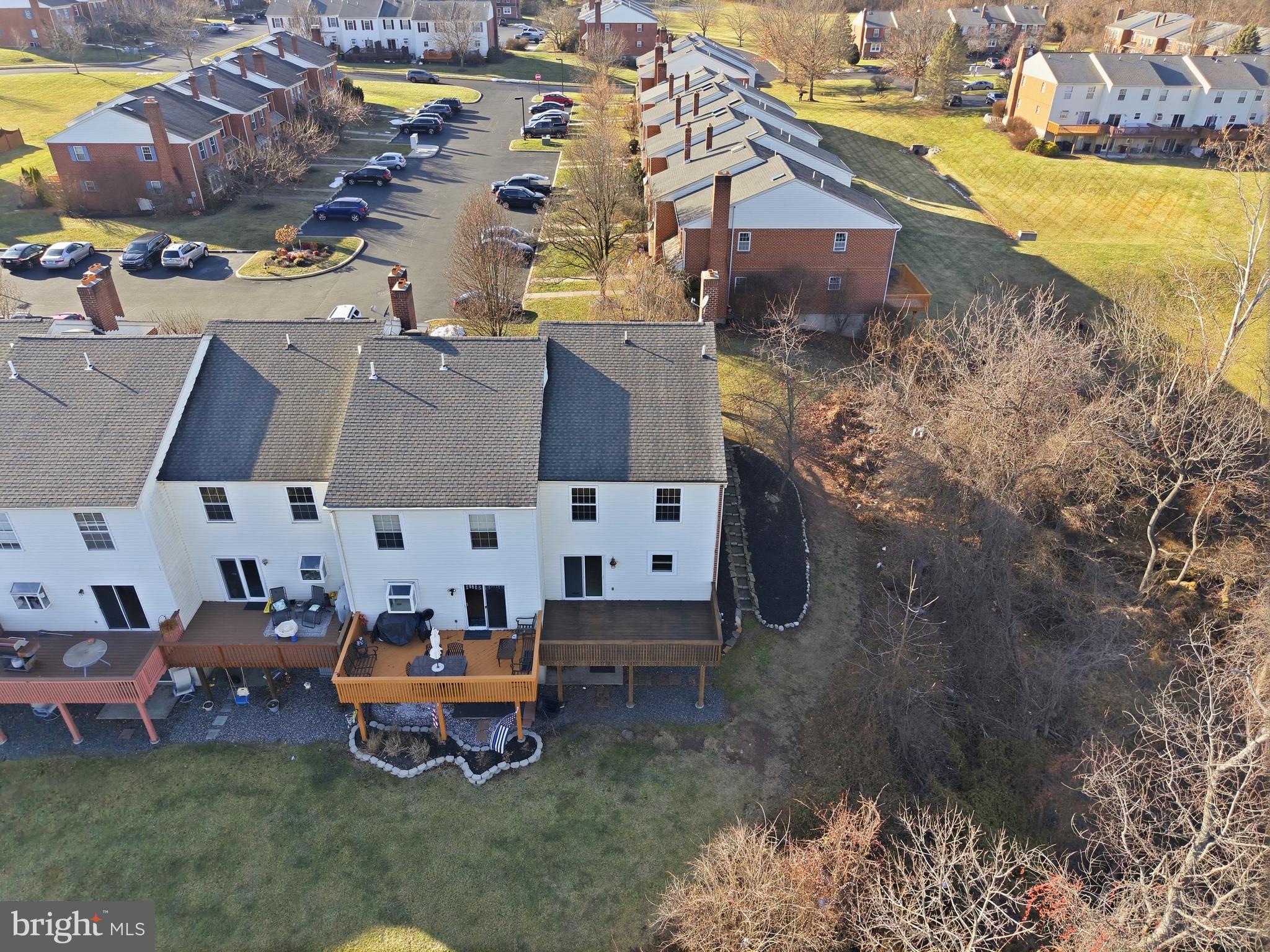 VILLAGE GREEN - Residential