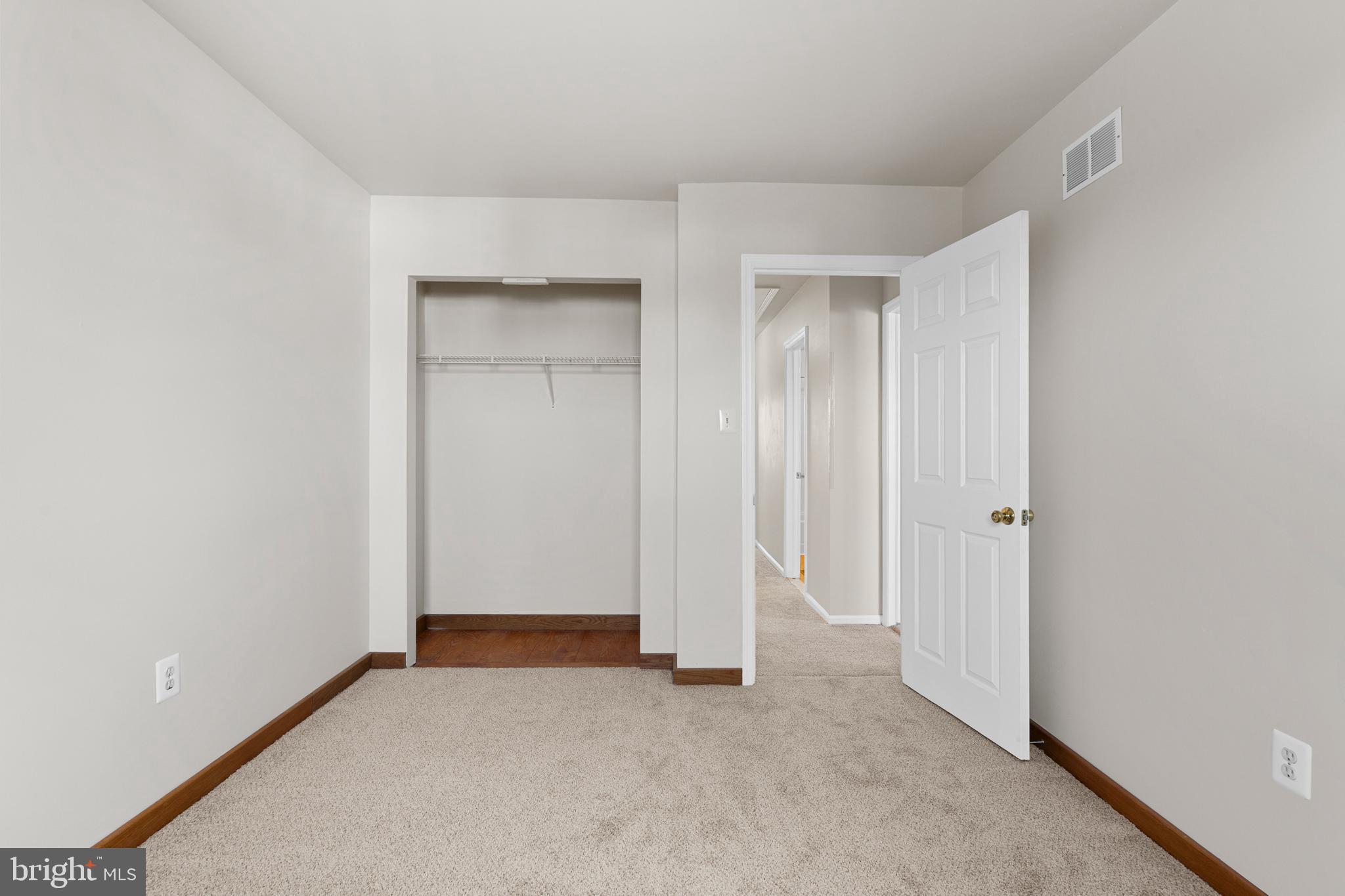 VILLAGE GREEN - Residential