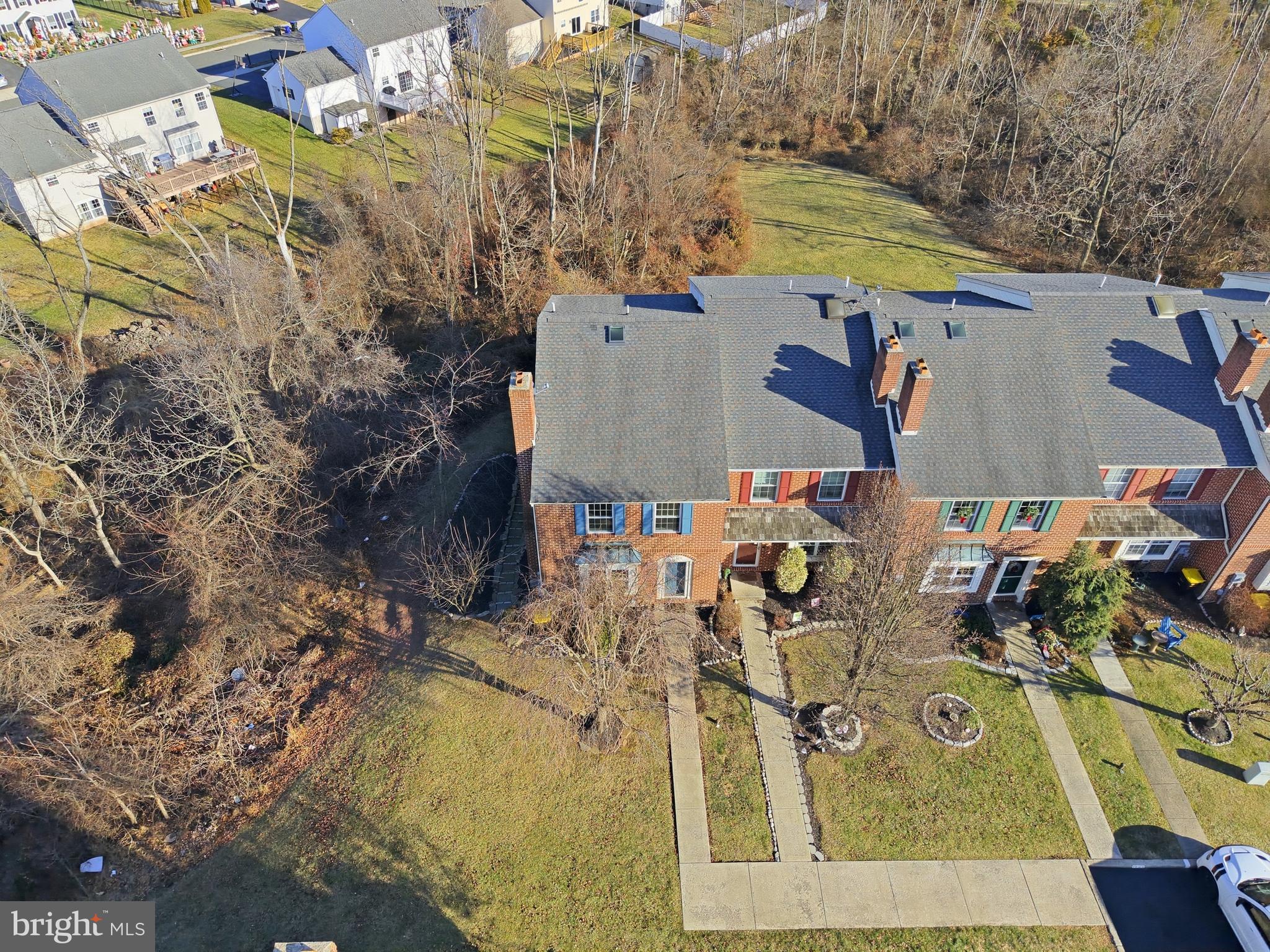 VILLAGE GREEN - Residential