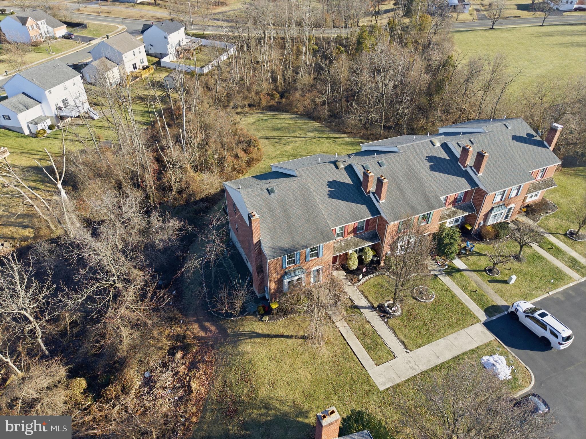 VILLAGE GREEN - Residential