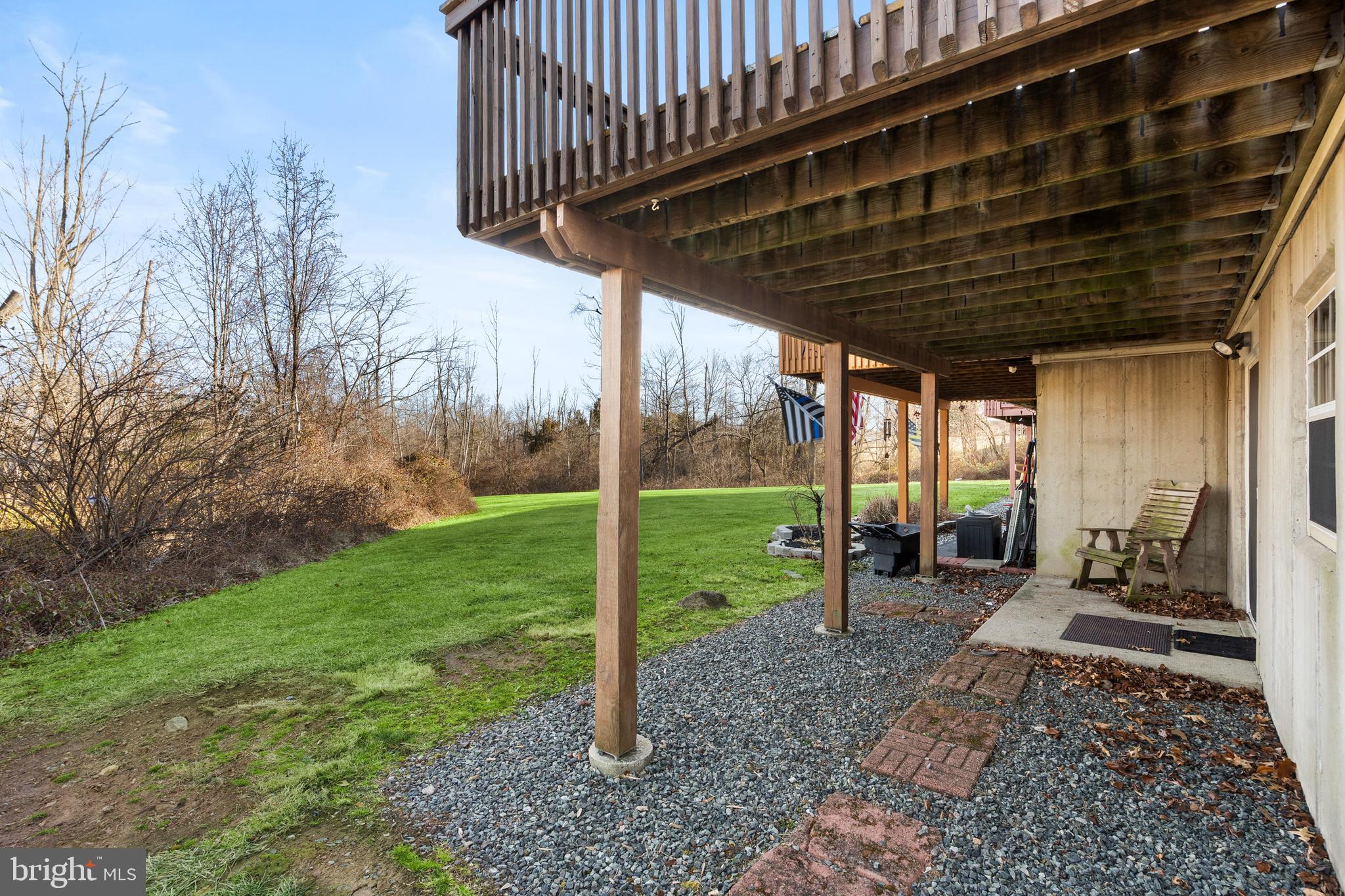 VILLAGE GREEN - Residential