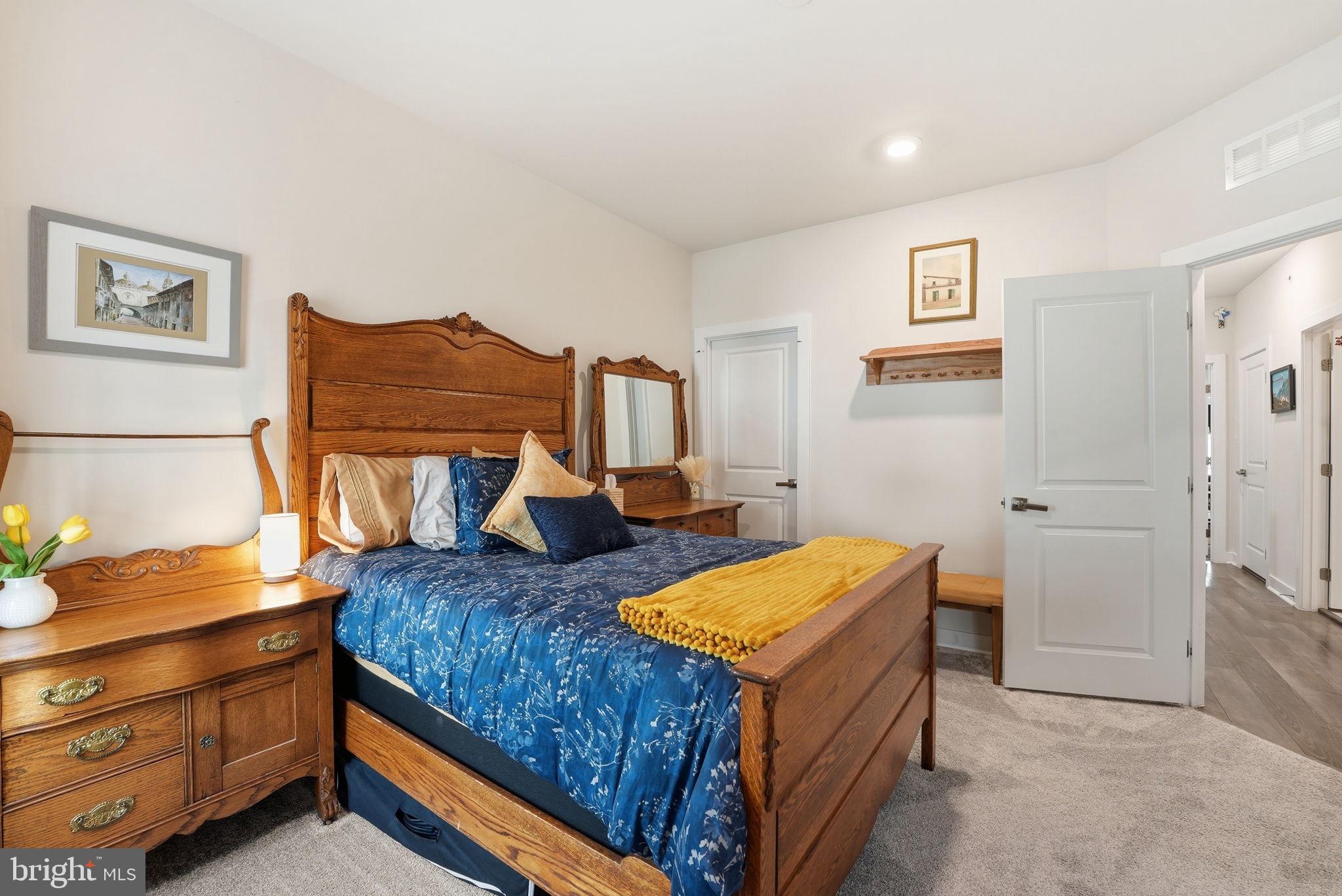 WATERVIEW AT WOODLAND PARK - Residential