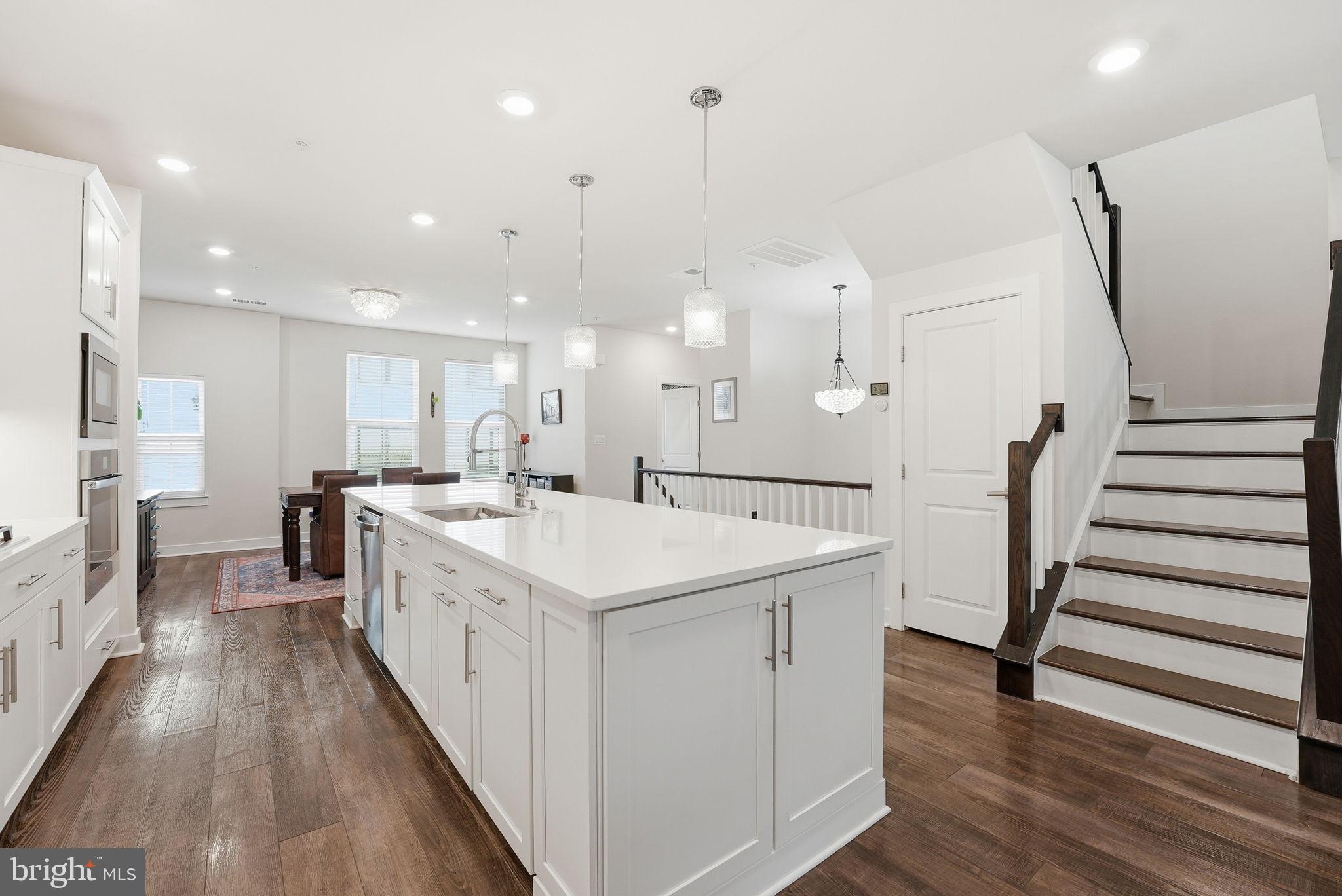 WATERVIEW AT WOODLAND PARK - Residential