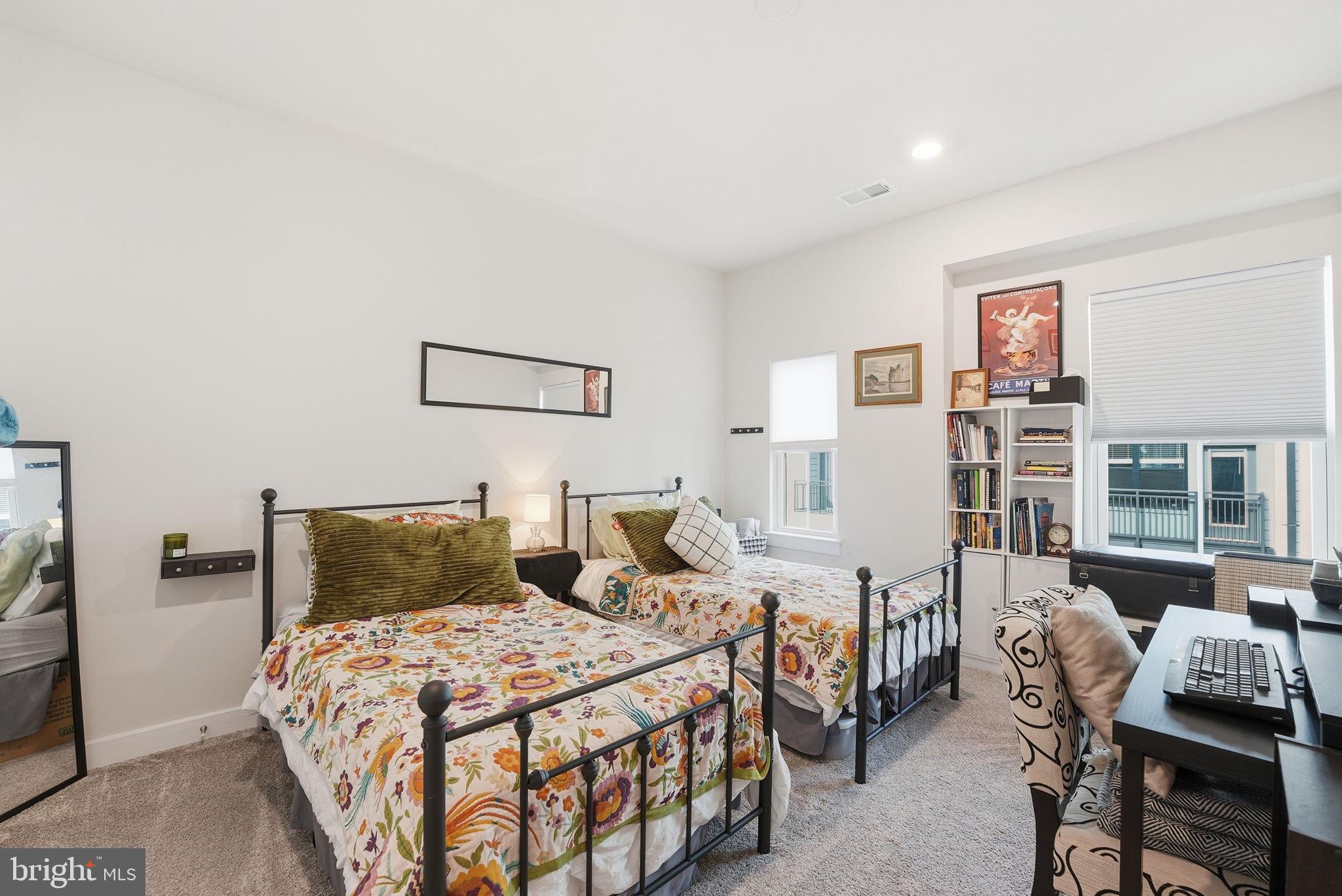 WATERVIEW AT WOODLAND PARK - Residential