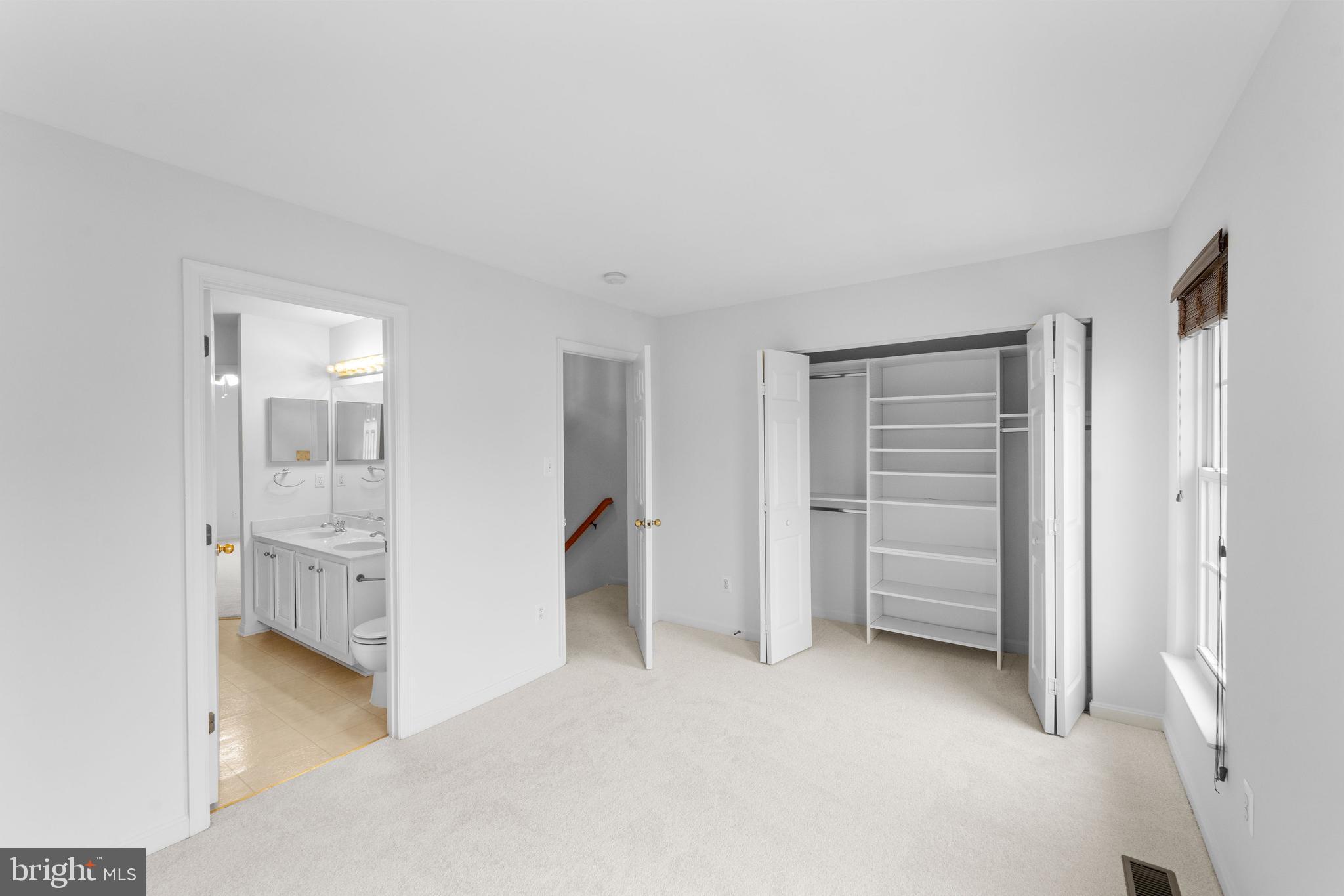 SOUTH RIDING - Residential Lease