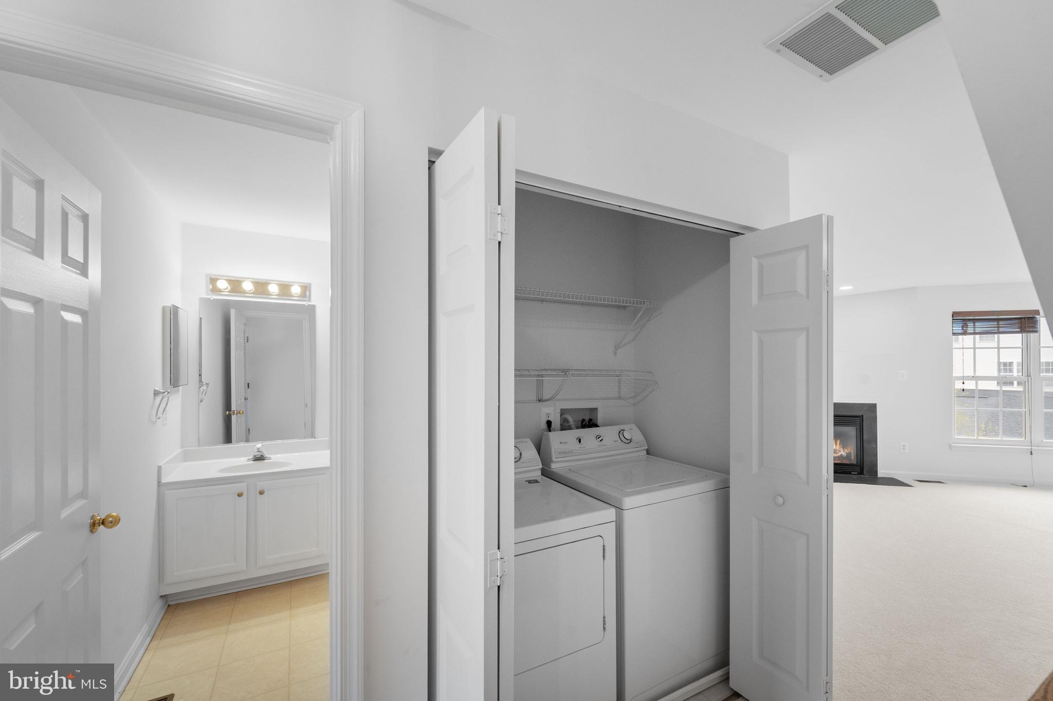 SOUTH RIDING - Residential Lease