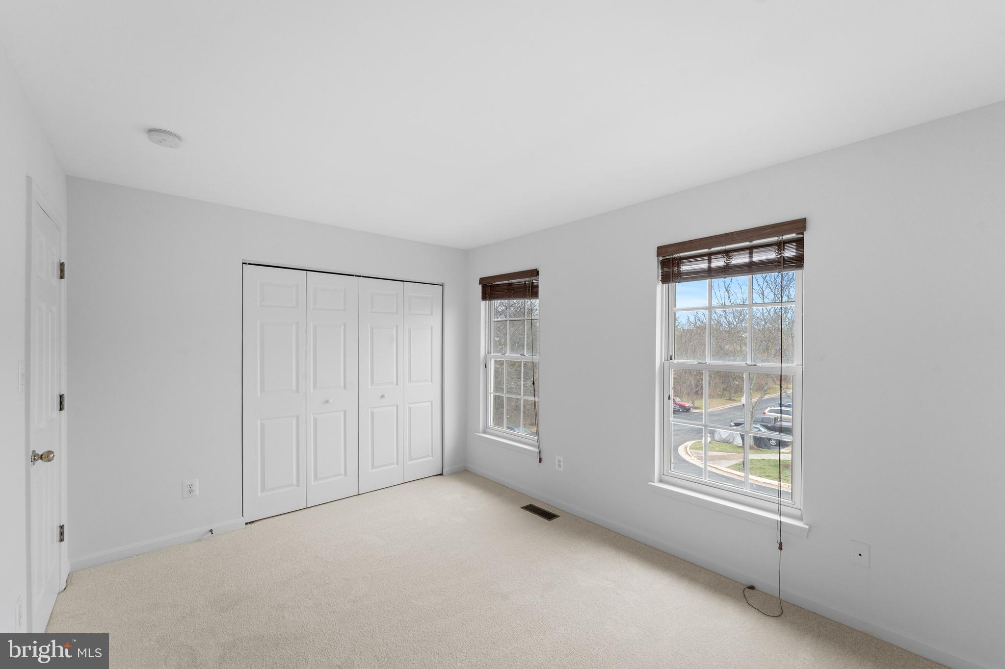 SOUTH RIDING - Residential Lease