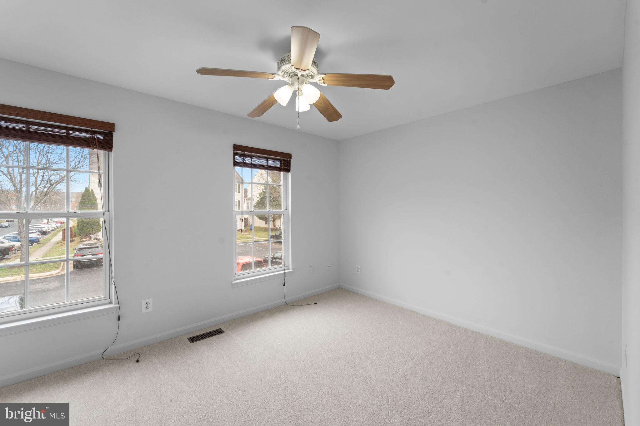 SOUTH RIDING - Residential Lease