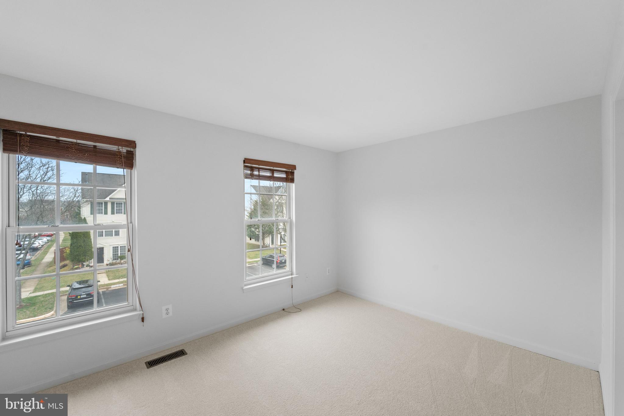 SOUTH RIDING - Residential Lease