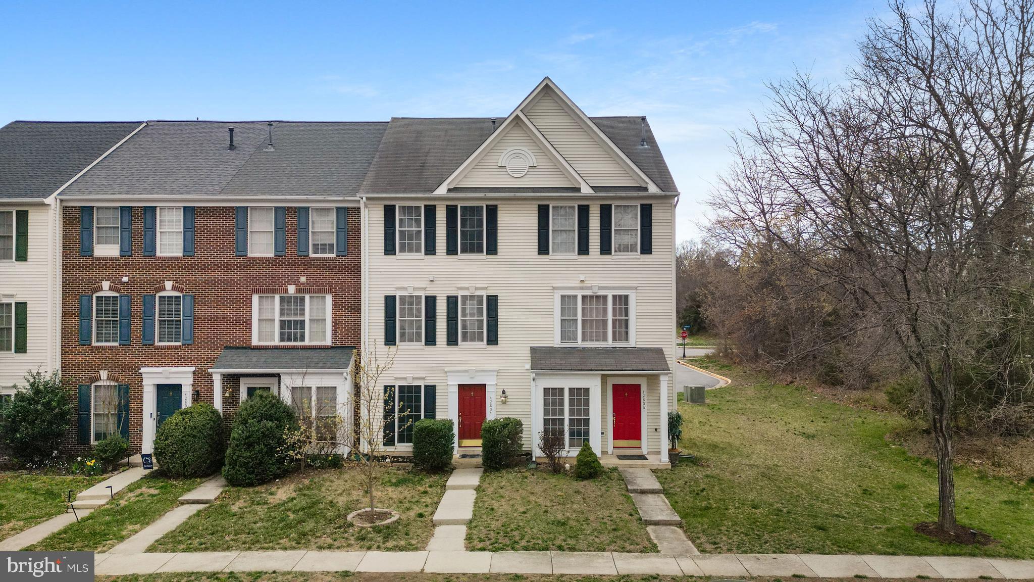 SOUTH RIDING - Residential Lease