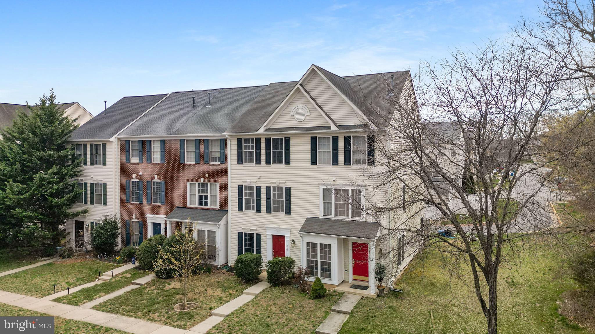 SOUTH RIDING - Residential Lease