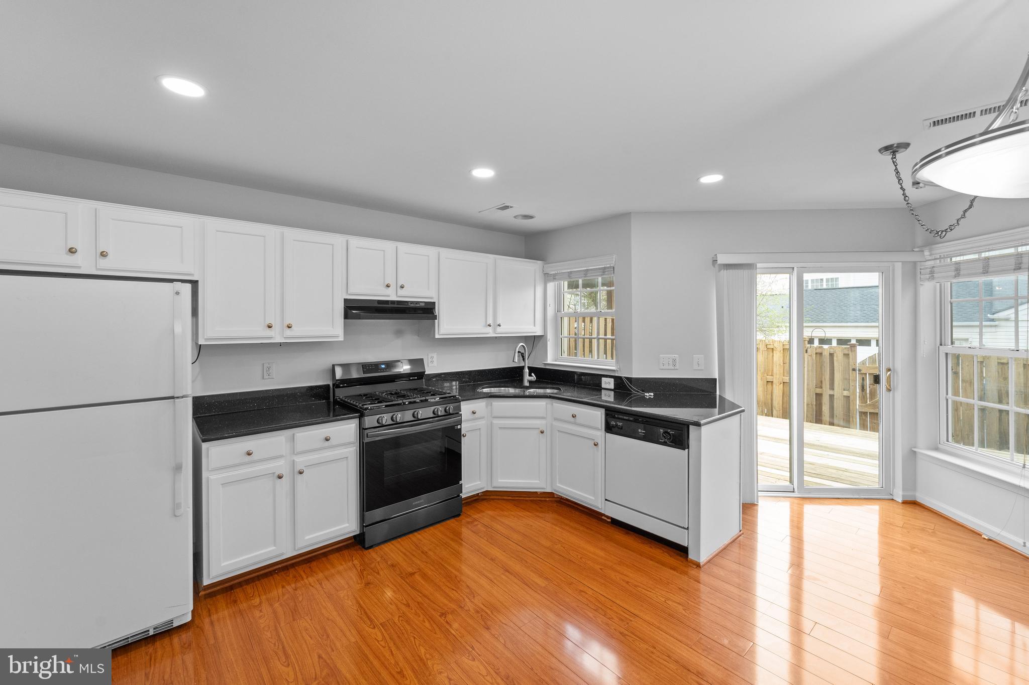 SOUTH RIDING - Residential Lease