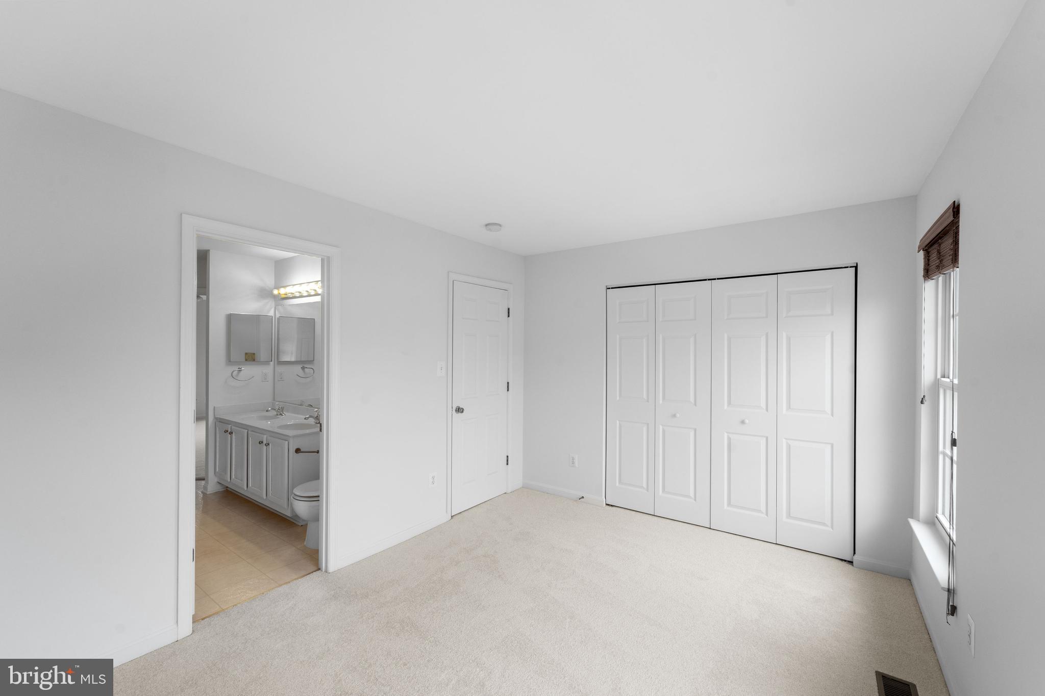 SOUTH RIDING - Residential Lease