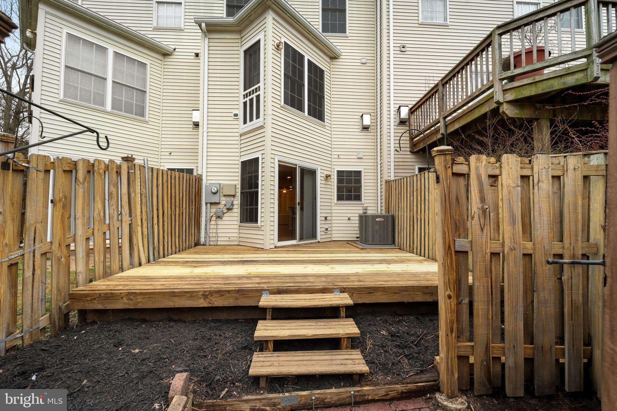 SOUTH RIDING - Residential Lease