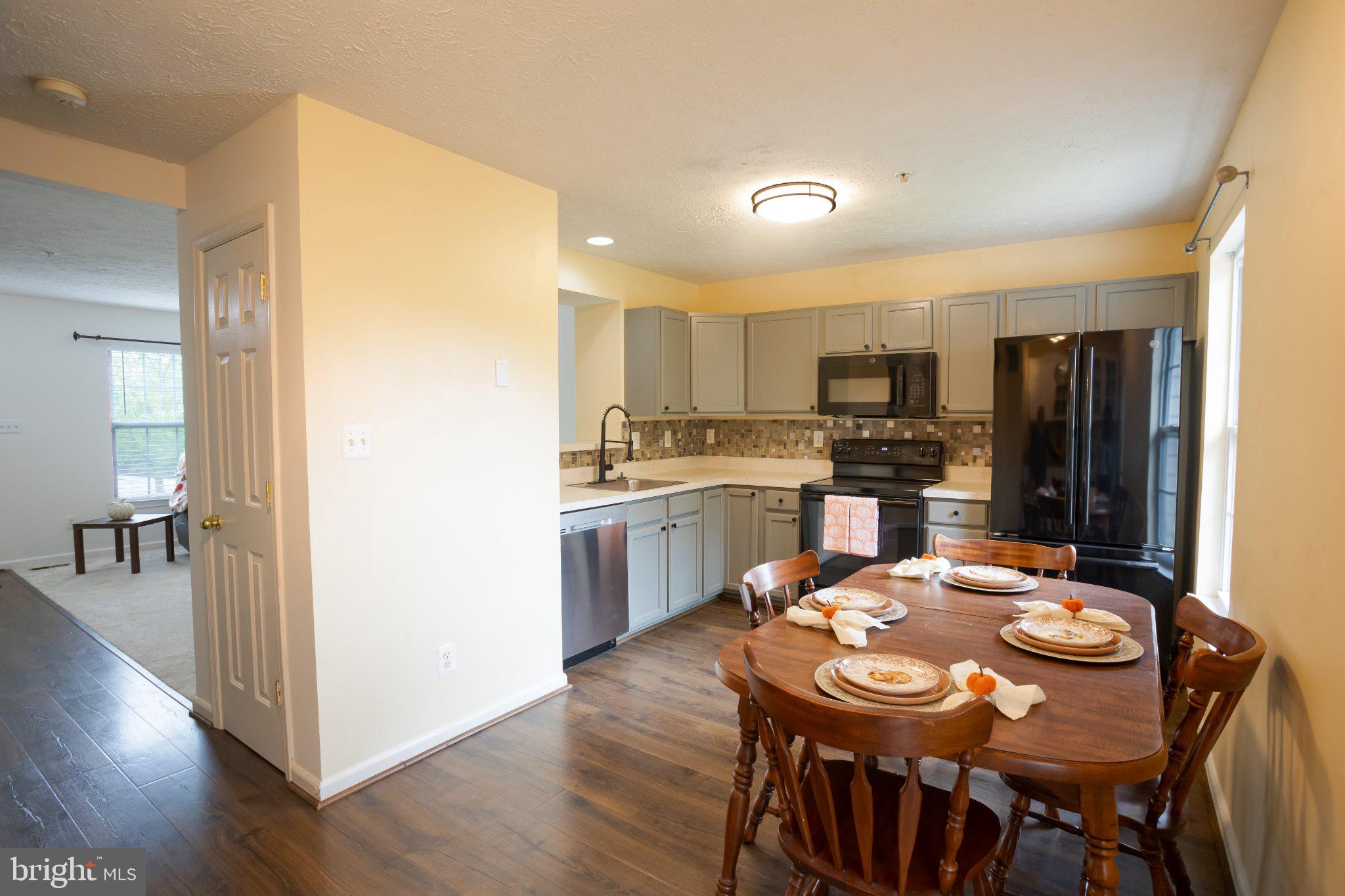 4749 CORALBERRY COURT