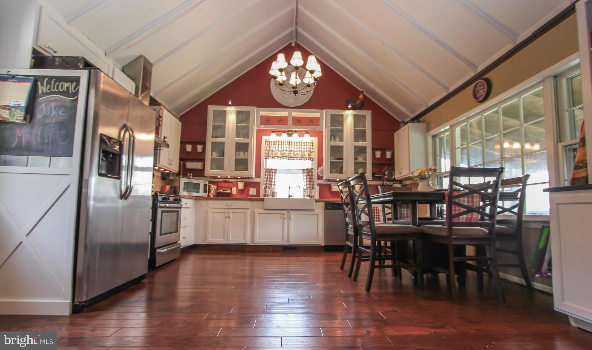 FOREST LAKES - Residential