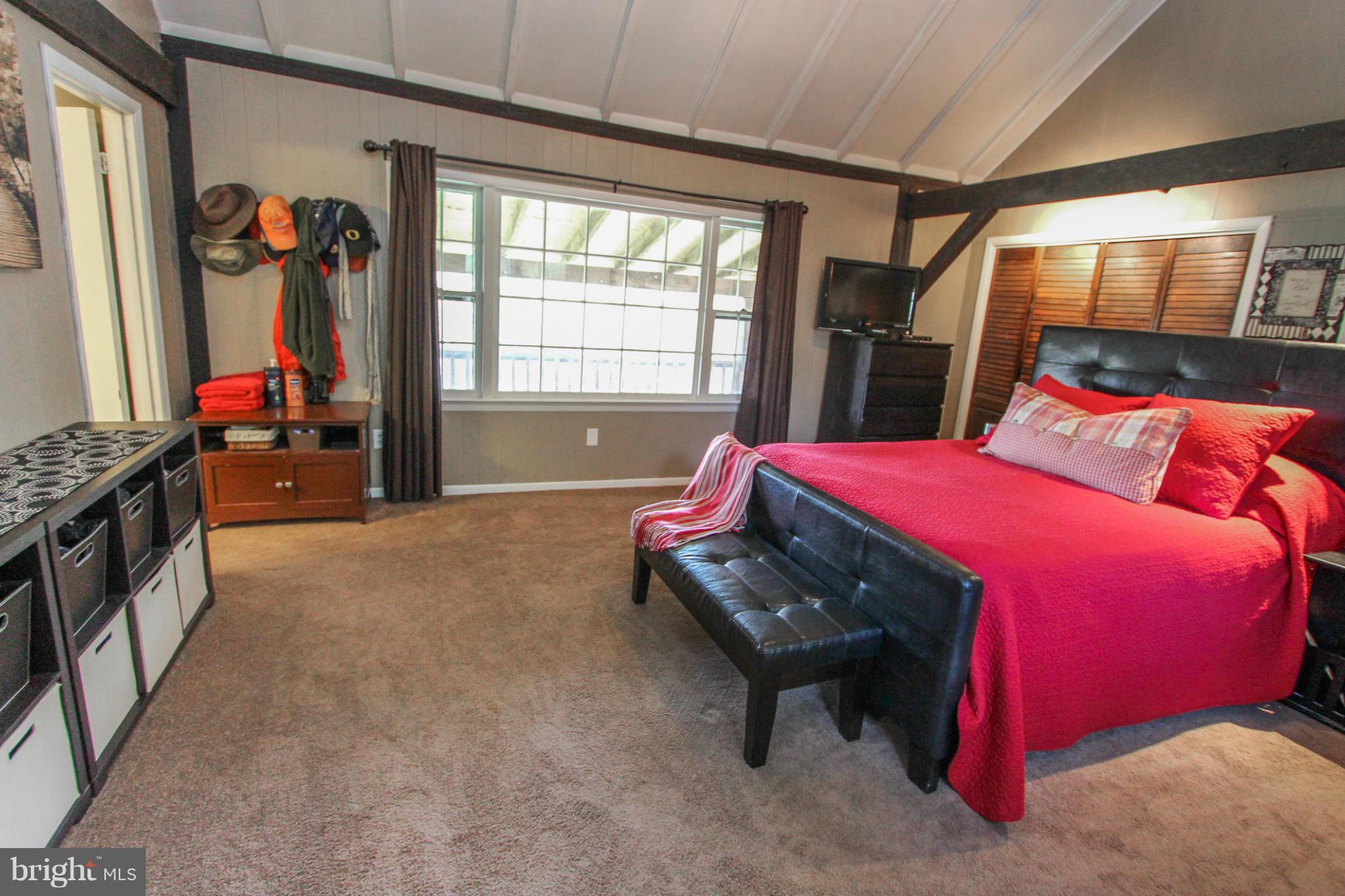 FOREST LAKES - Residential