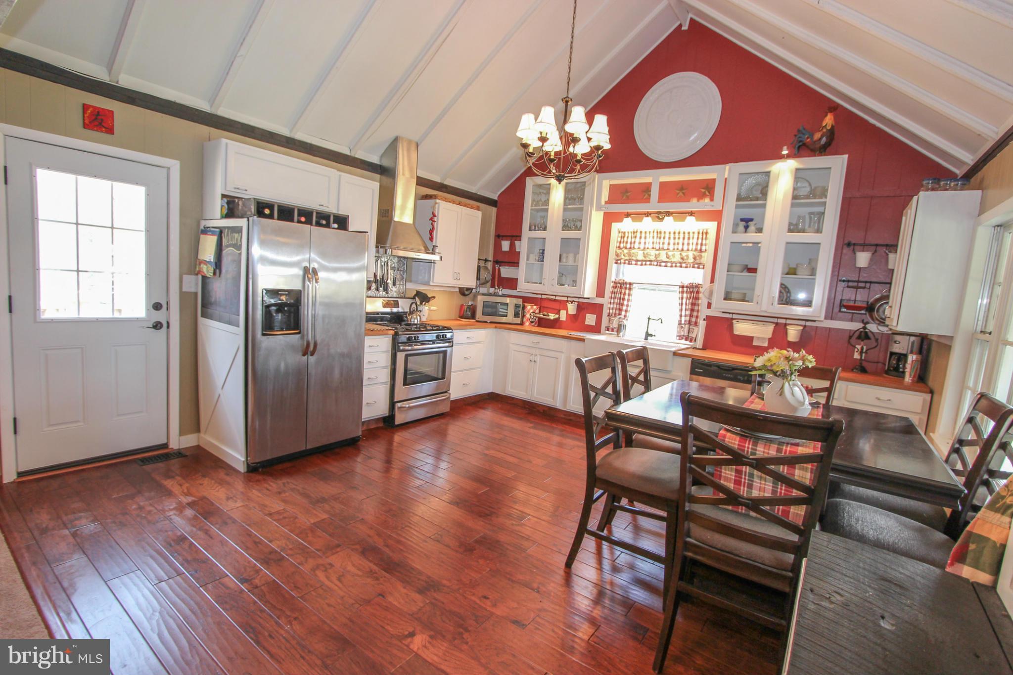 FOREST LAKES - Residential