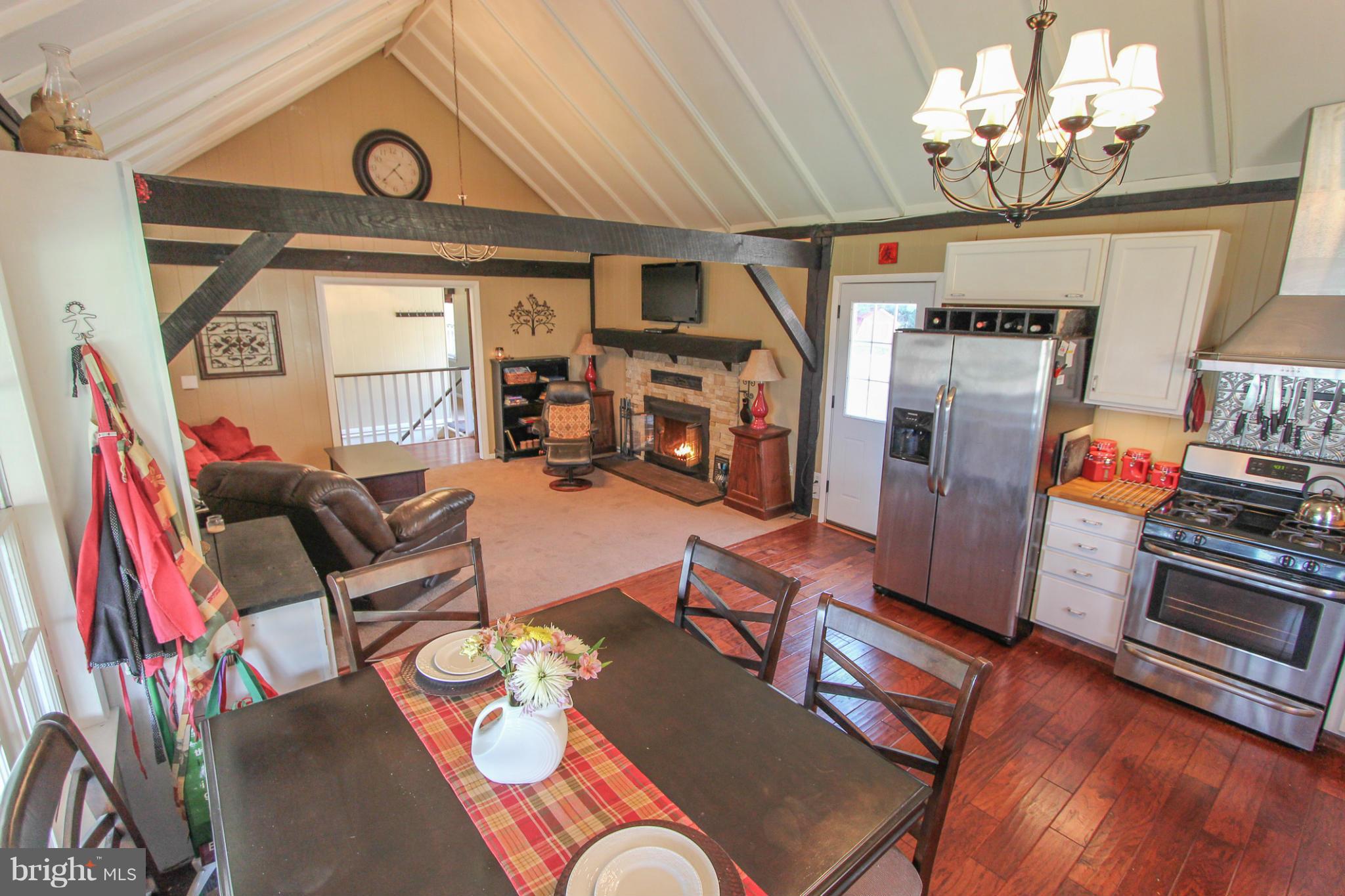 FOREST LAKES - Residential