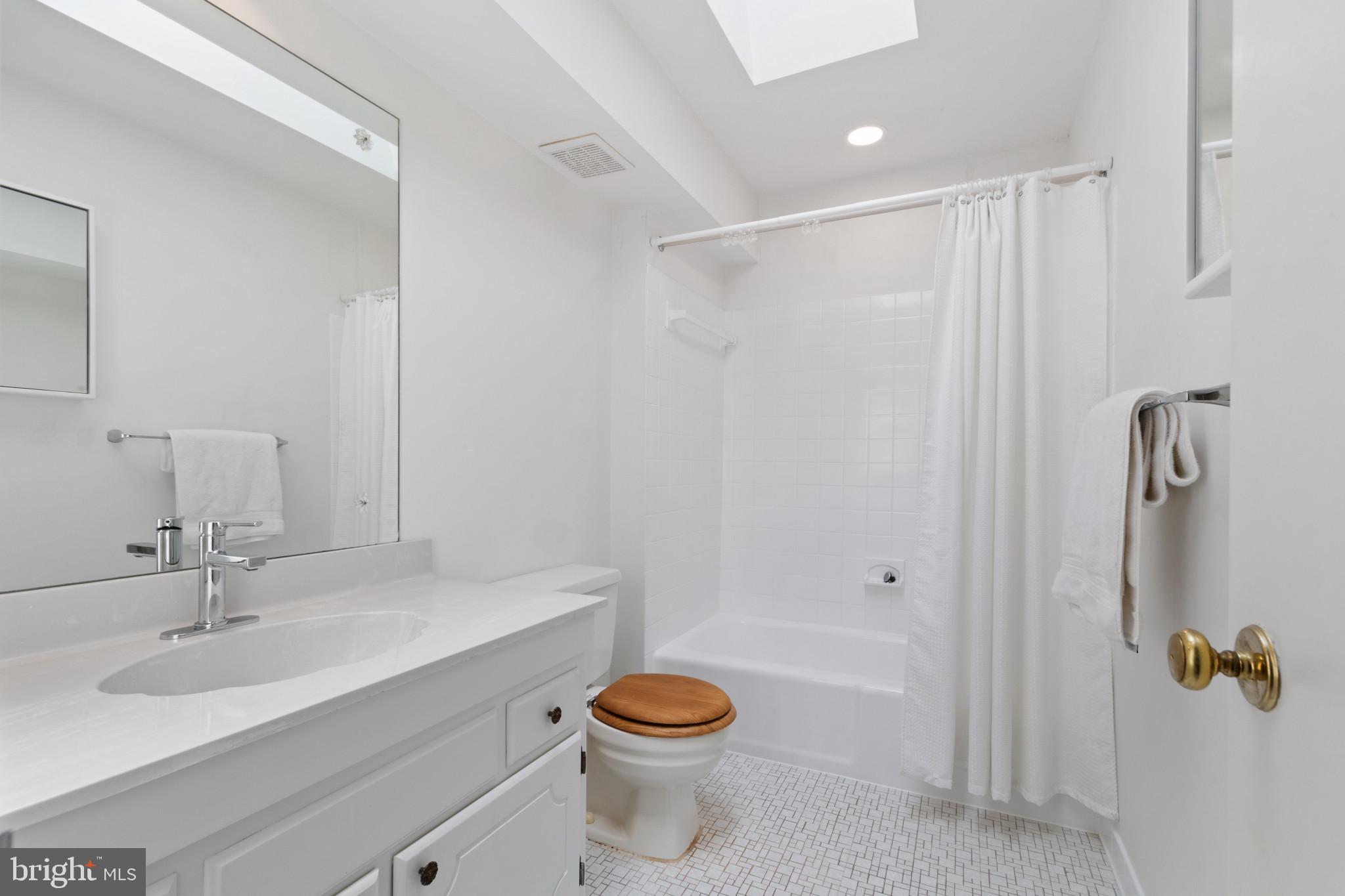 MOUNT VERNON GROVE - Residential