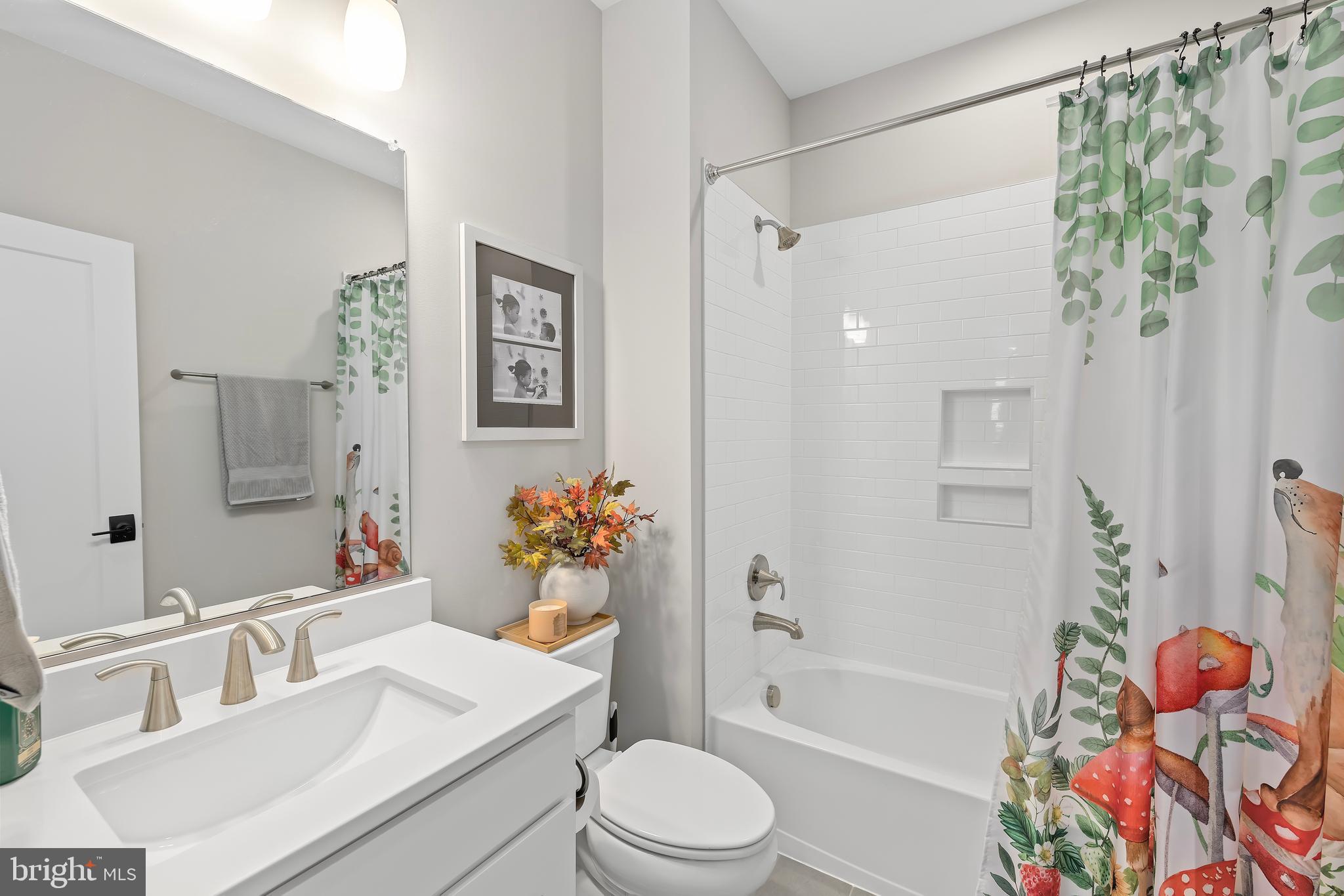 ROCK ISLAND LANDING - Residential