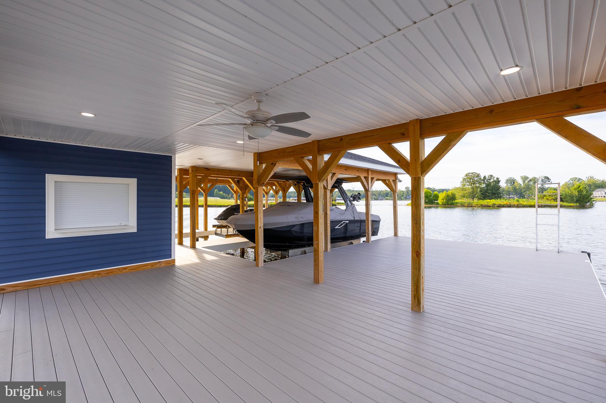 ROCK ISLAND LANDING - Residential