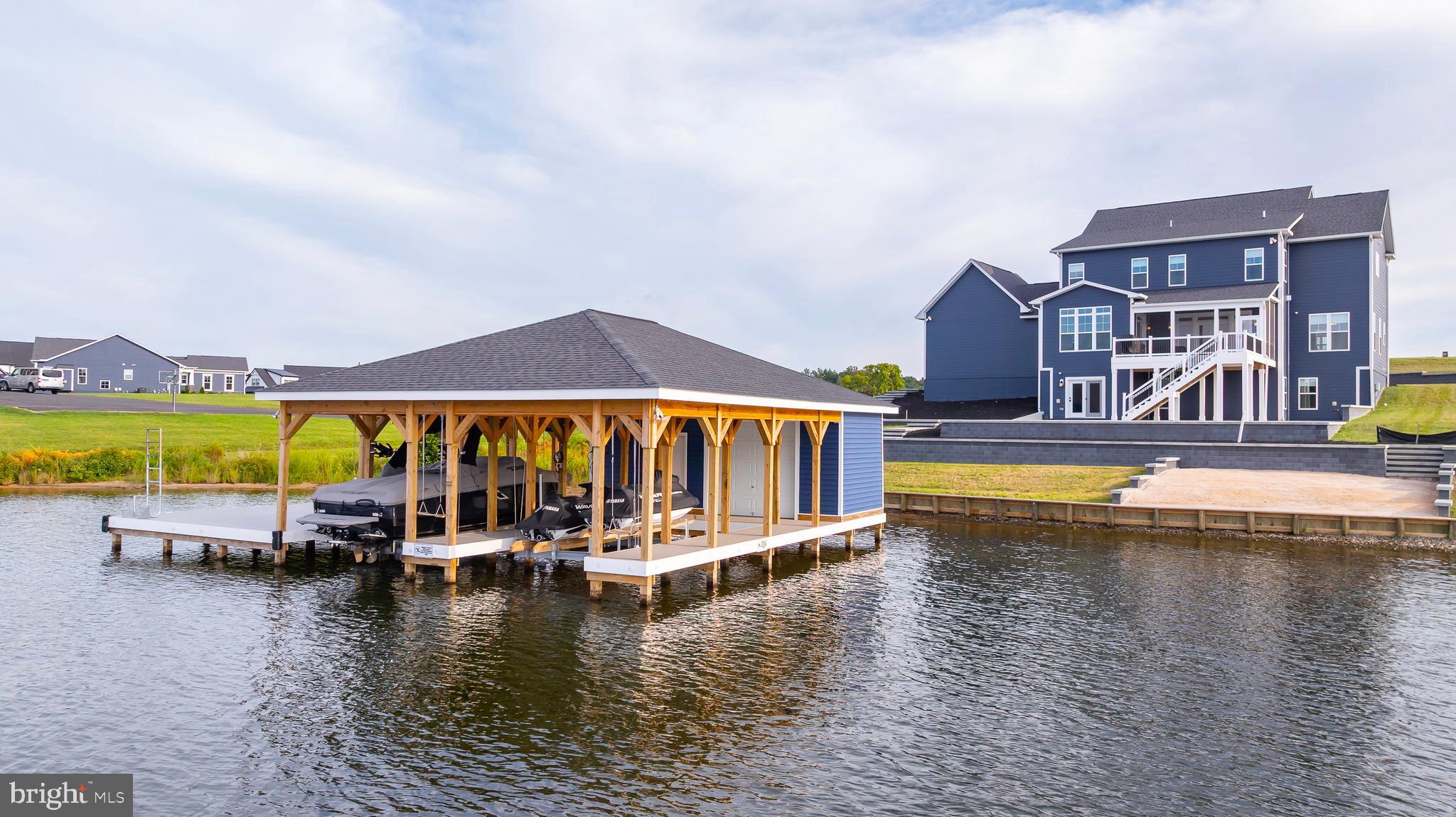 ROCK ISLAND LANDING - Residential