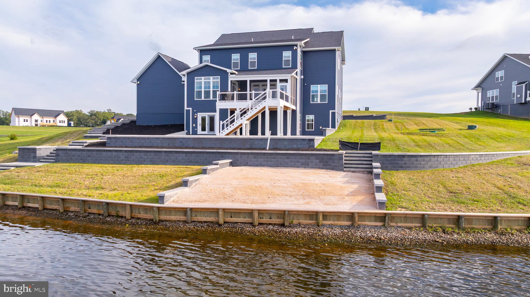 ROCK ISLAND LANDING - Residential